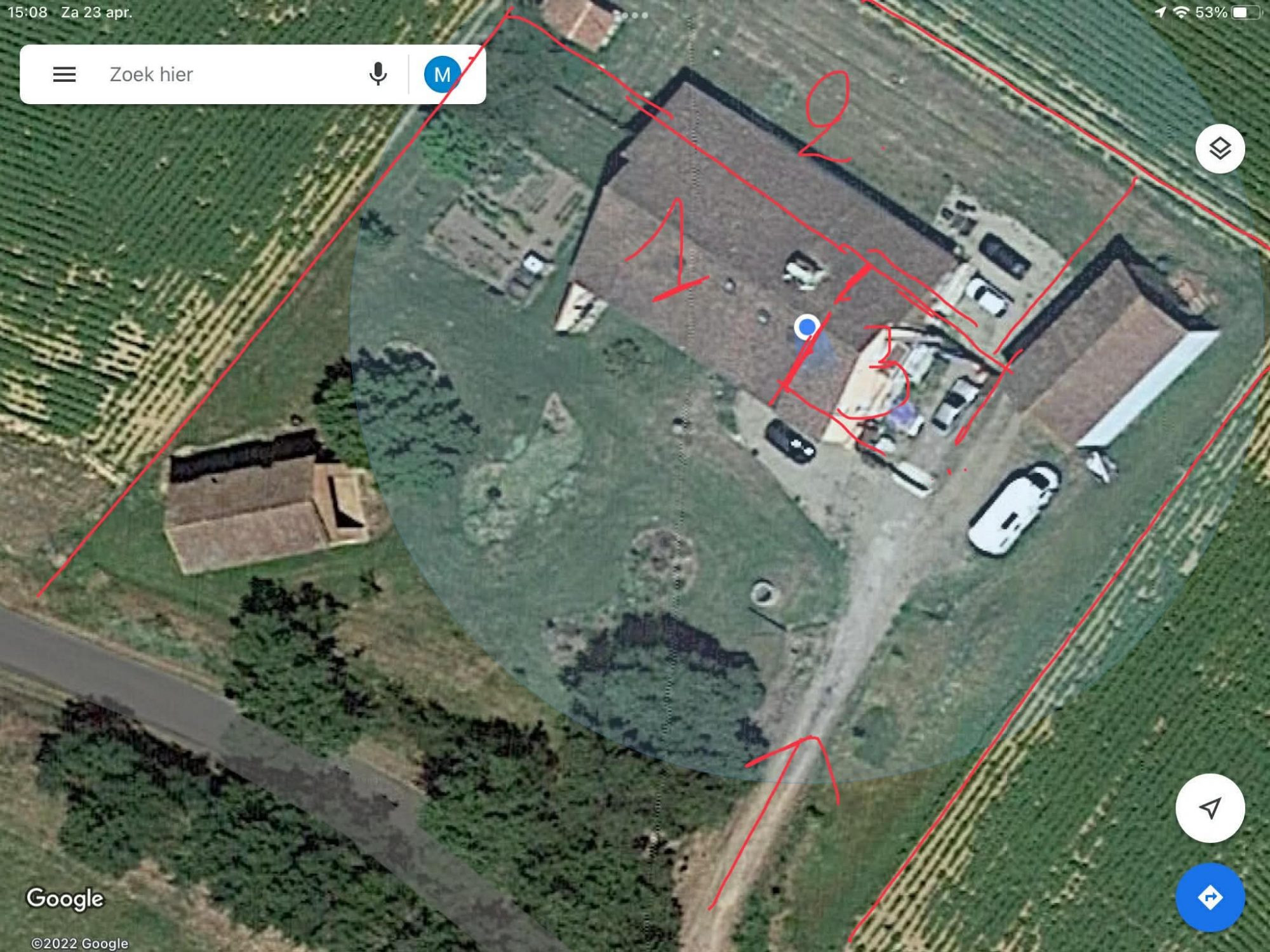 Ensemble immobilier de 350m2 composé de 3 maisons et 2 hangars constructibles