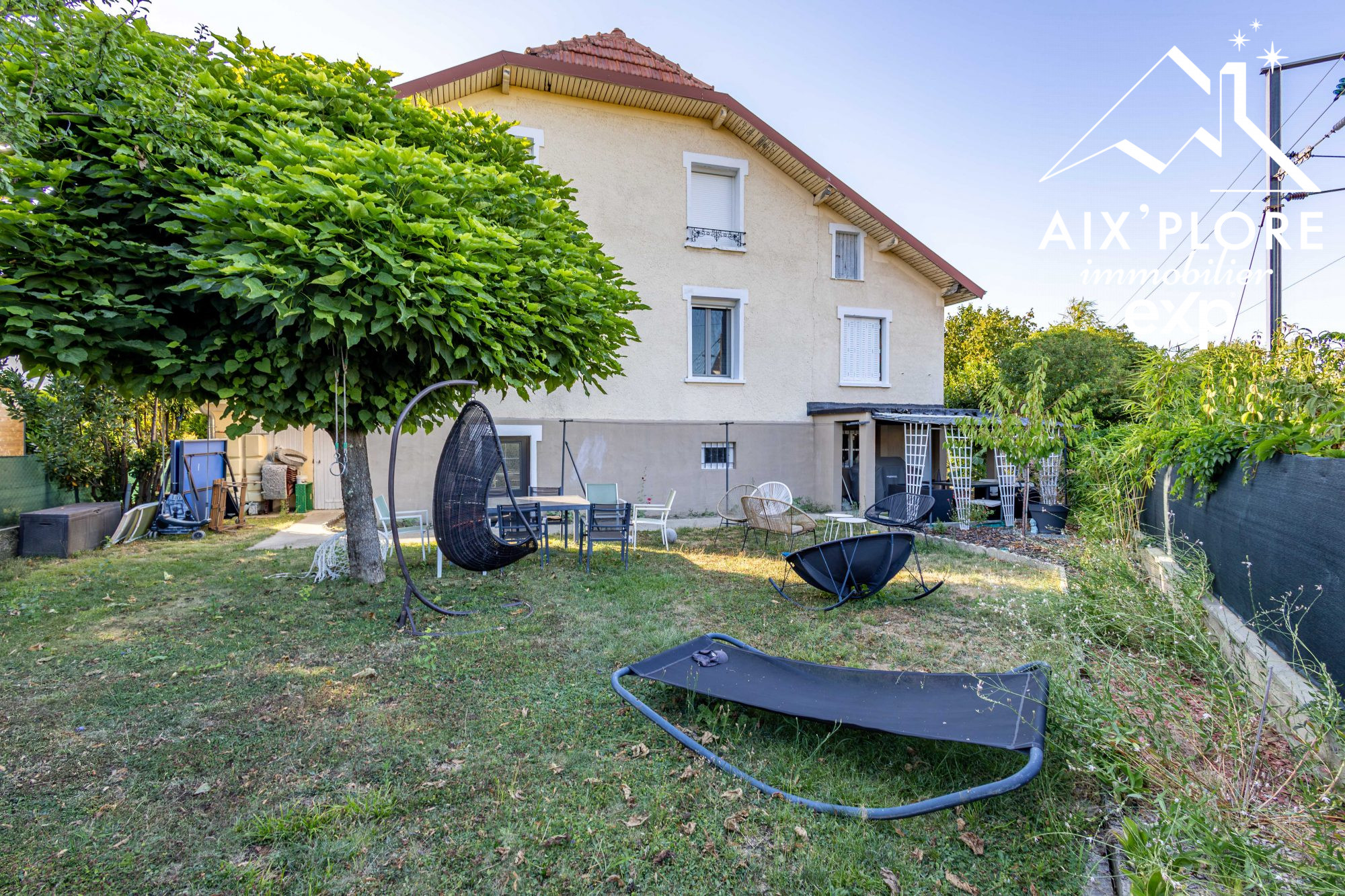 MAISON FAMILIALE 225 M² - TERRAIN 587 M²
