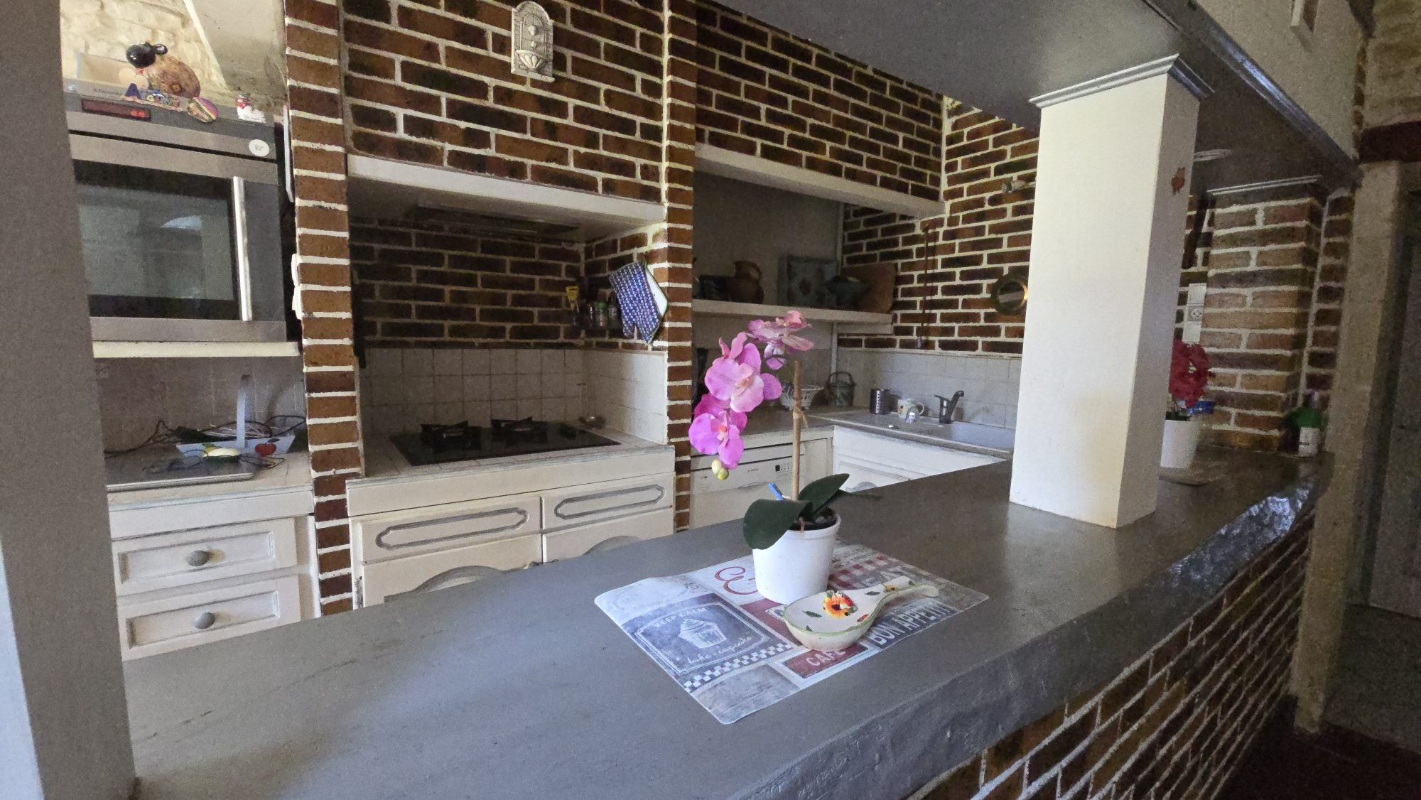 Maison à vendre à Saint-Cyr-du-Doret, 198 m²