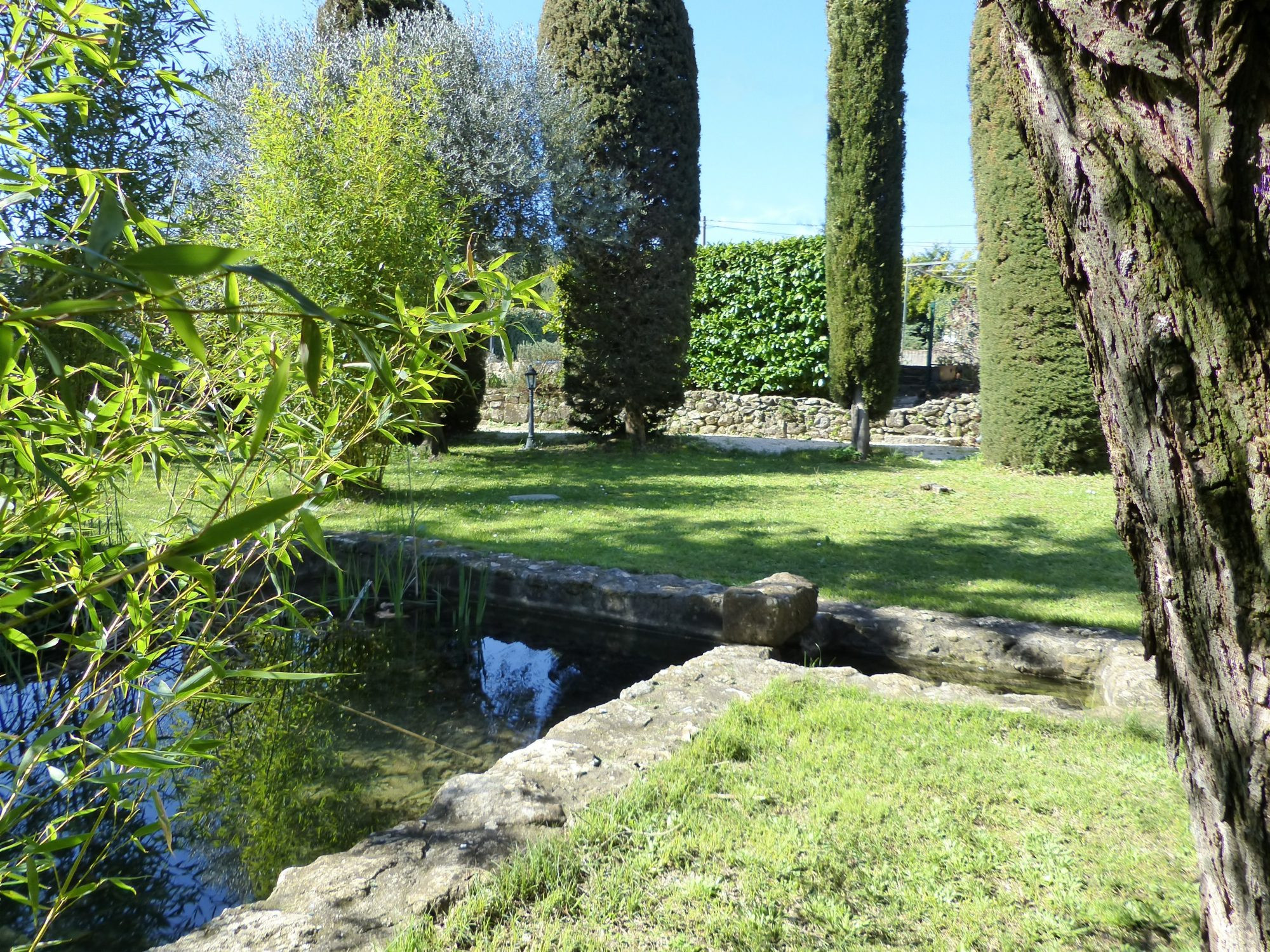 Maison à vendre à La Roquebrussanne, 325 m²