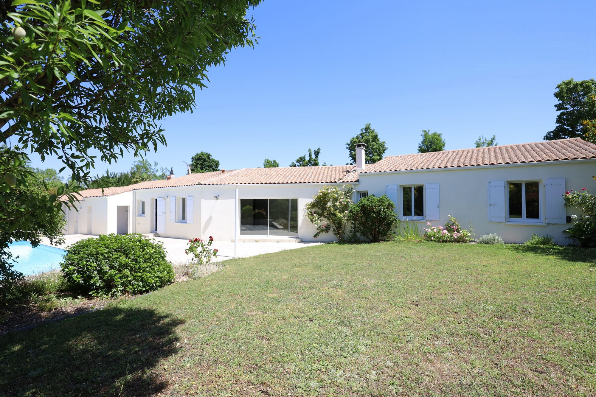 House in Lagord 3