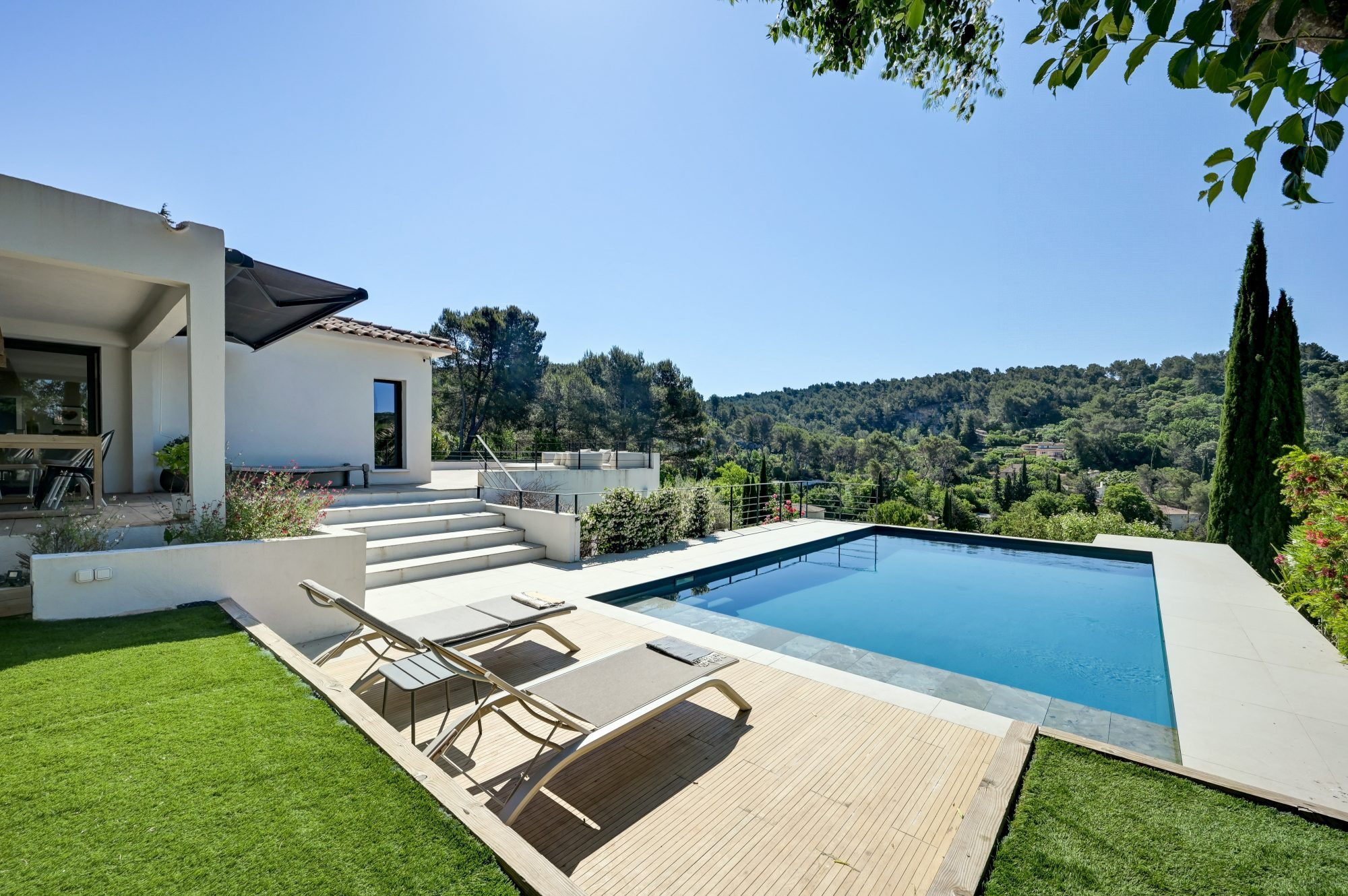 Maison à vendre à Aix-en-Provence, 240 m²