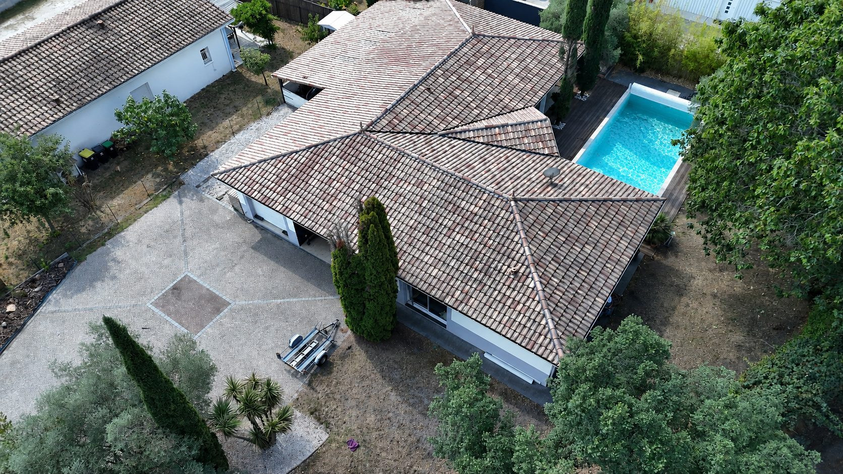 Maison de plain-pied avec piscine et studio indépendant à Marcheprime