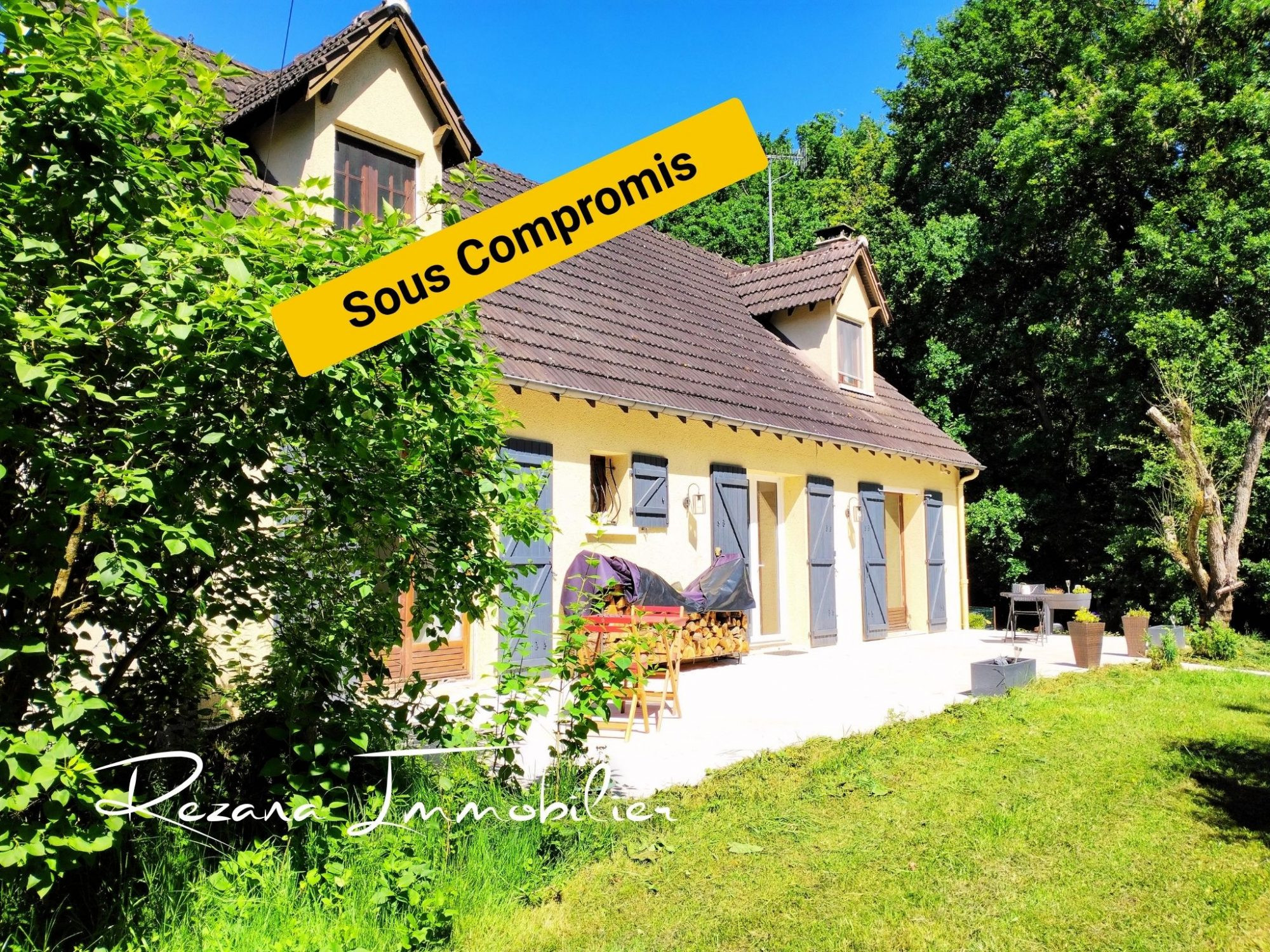 Maison rénovée avec très grand terrain et parcelle boisée à Héricy