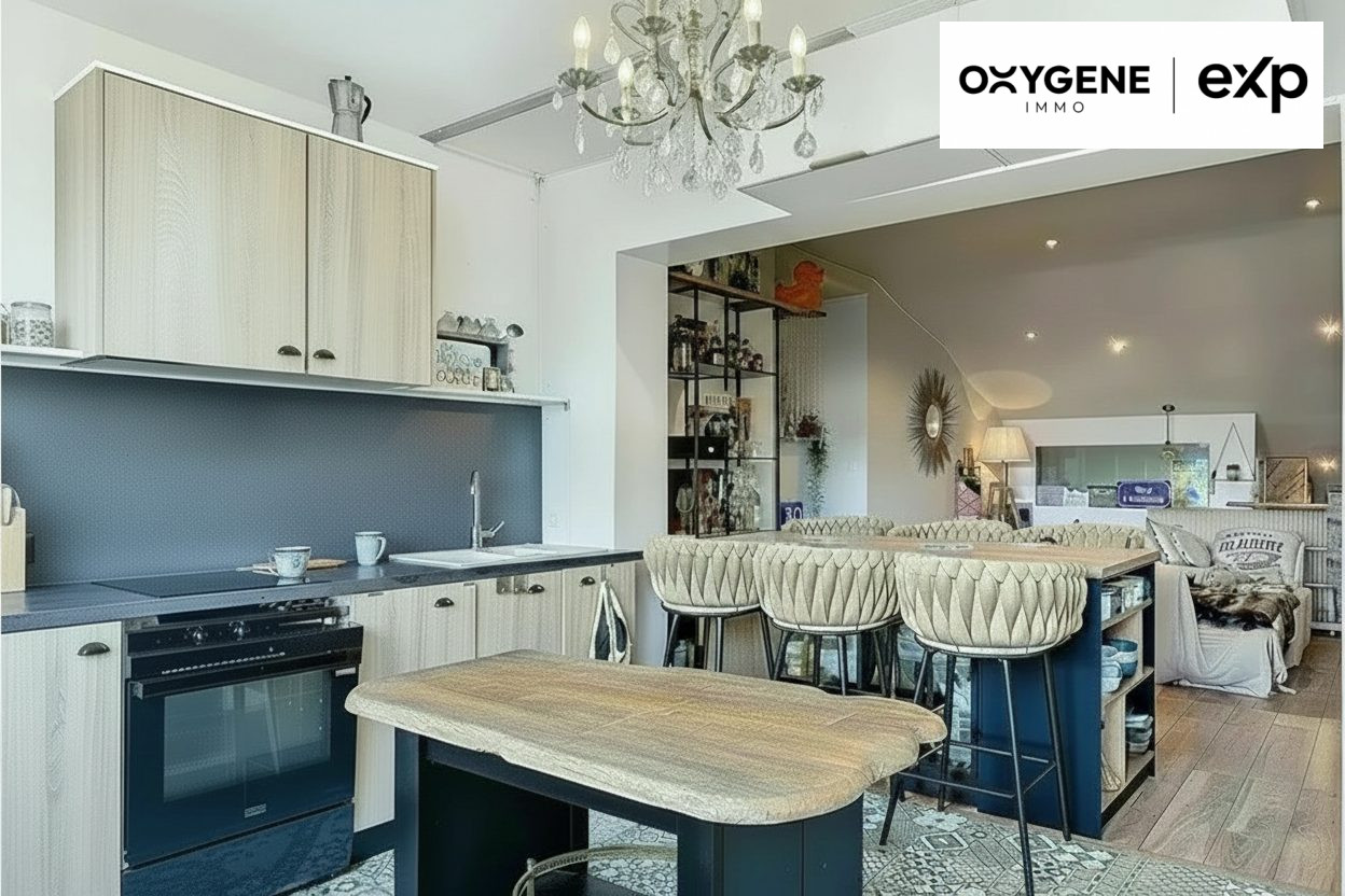 GRAND CHARACTERISTIC DUPLEX OF 107m2 IN THE HEART OF LEUCATE VILLAGE 2