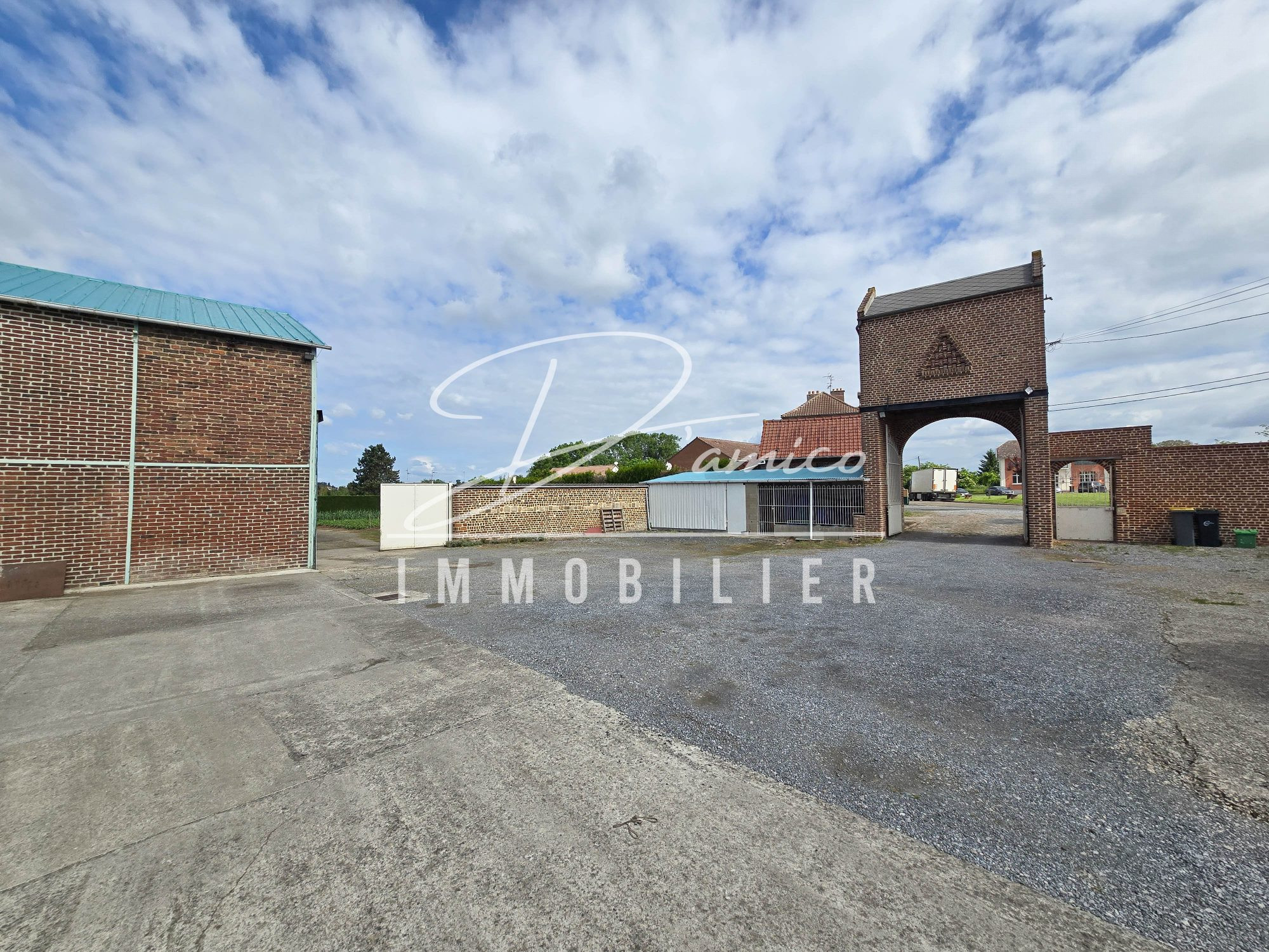 Maison à vendre à Raillencourt-Sainte-Olle, 203 m²