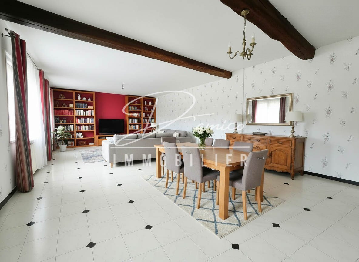 Maison à vendre à Raillencourt-Sainte-Olle, 203 m²