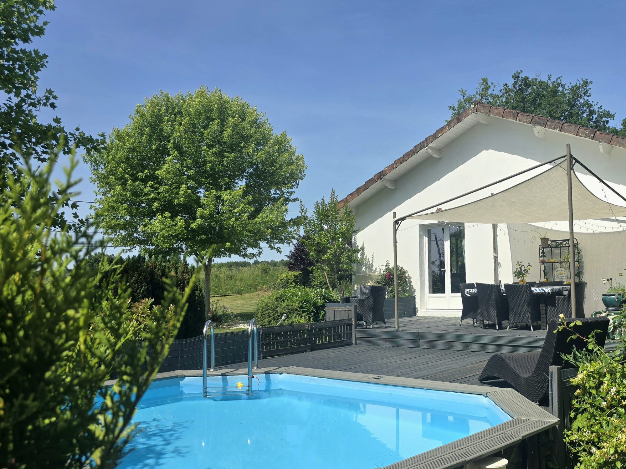 House for sale in Édon, 210 m²