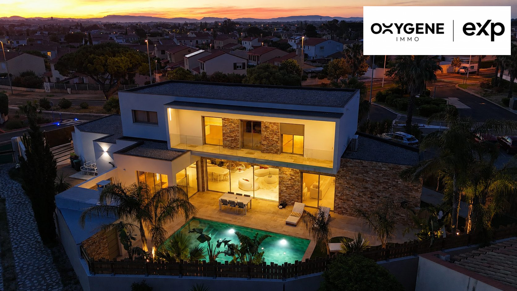 Villa d’architecte contemporaine, 200 m², piscine, volumes spectaculaires et jardin paysager à 15 minutes des plages
