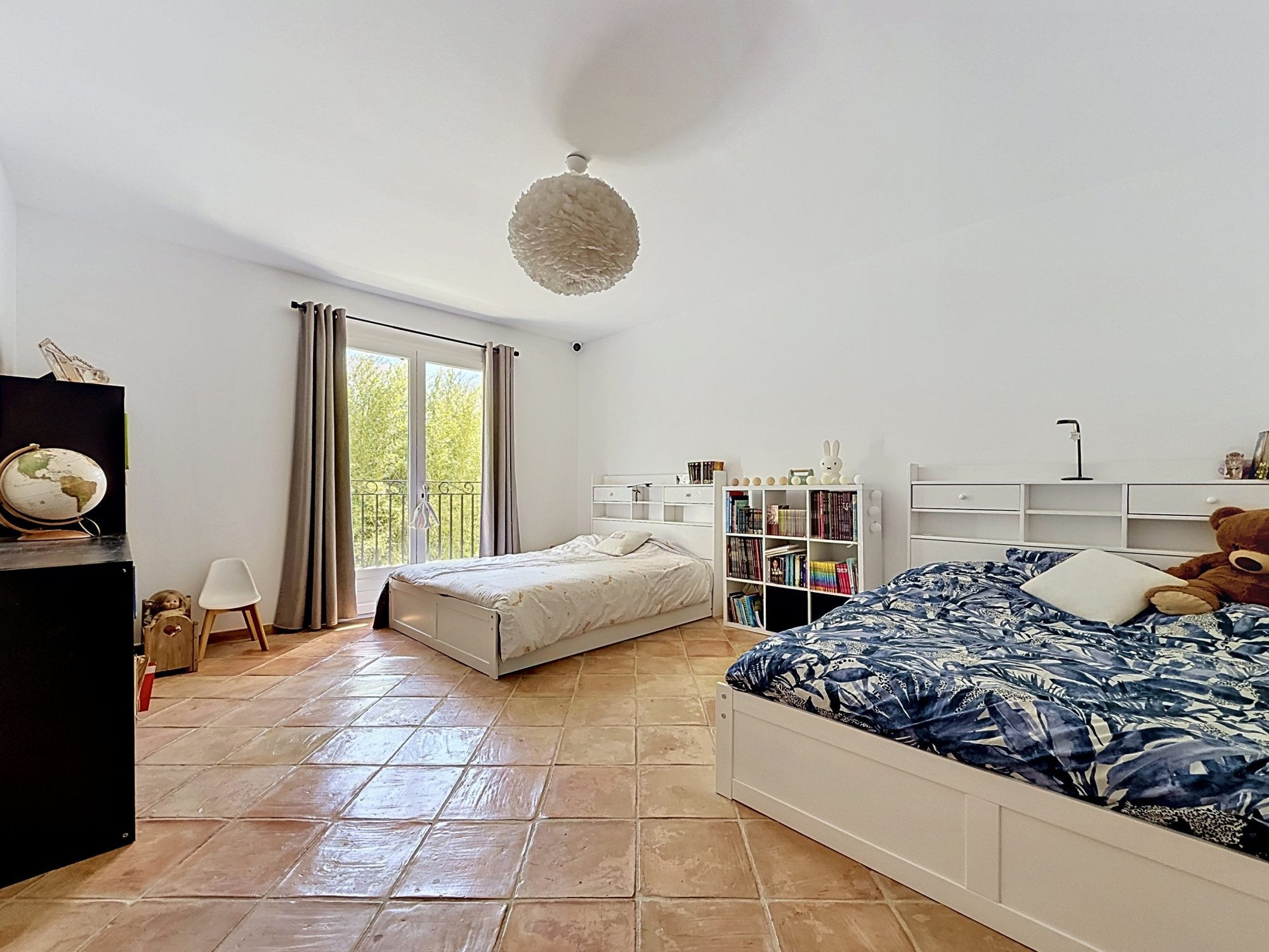 Maison 5 pièces 250 m² · à Saint-Paul-en-Forêt · 250 m² · 954 000 €