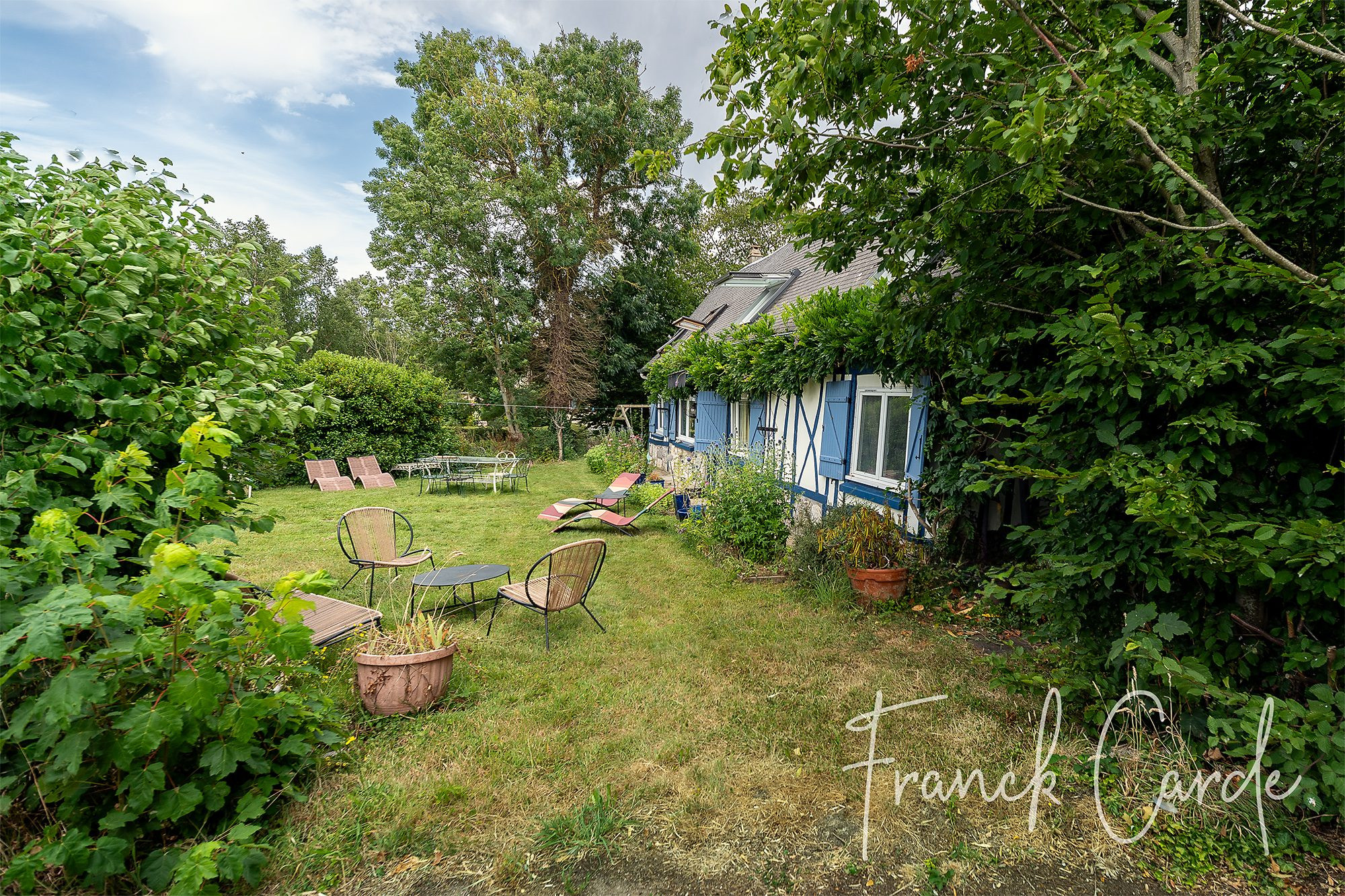 Authentique longère normande au charme "British", au cœur de la campagne cauchoise