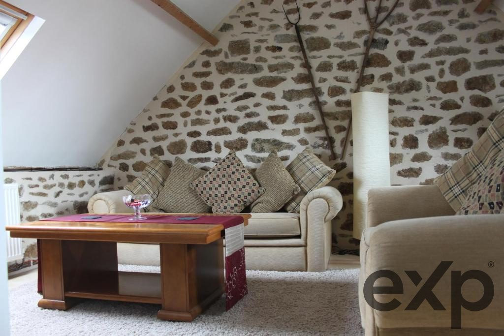 Maison 10 pièces 293 m² · à Brecé · 293 m² · 577 085 €