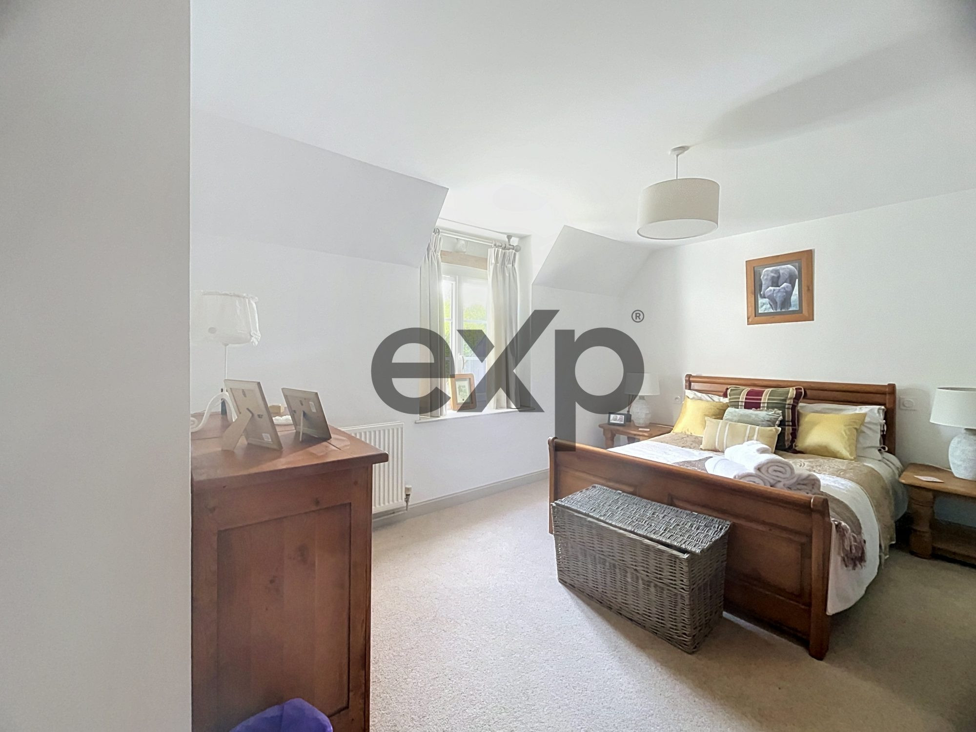 Maison à vendre à Brecé, 294 m²