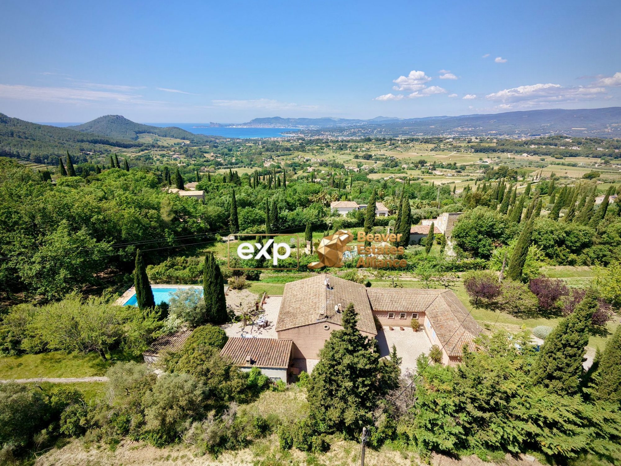 Vue panoramique Mer & Bec de l'Aigle