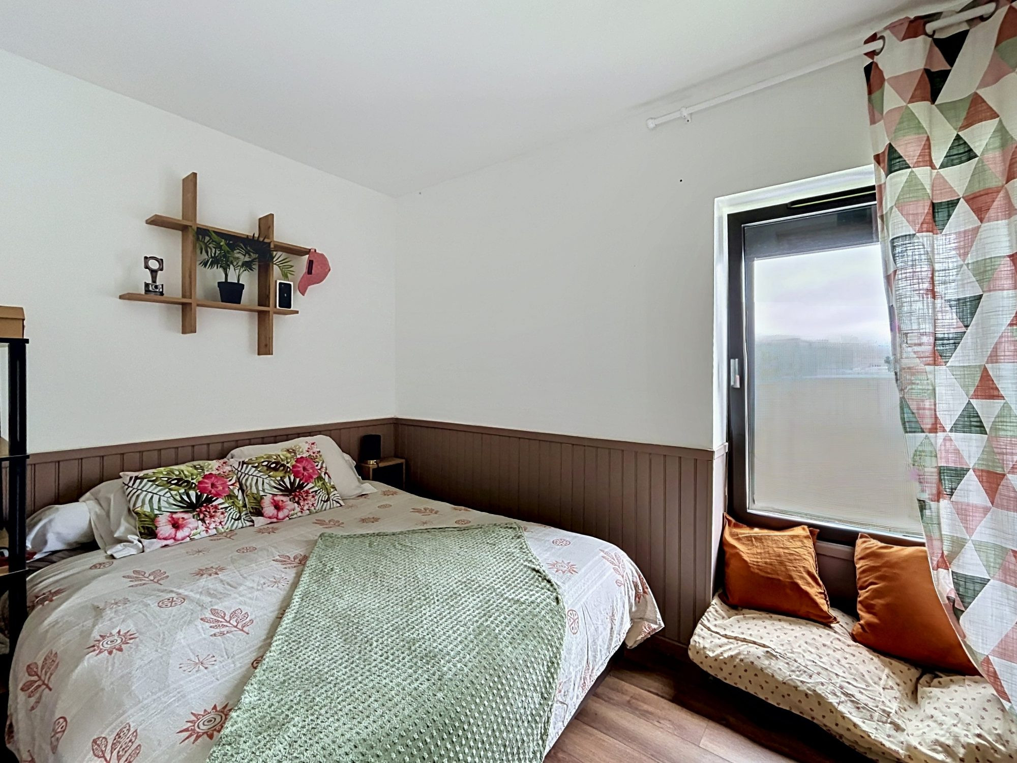 Maison plain -pied rénovée-3 chambres grande dépendance et du potentiel