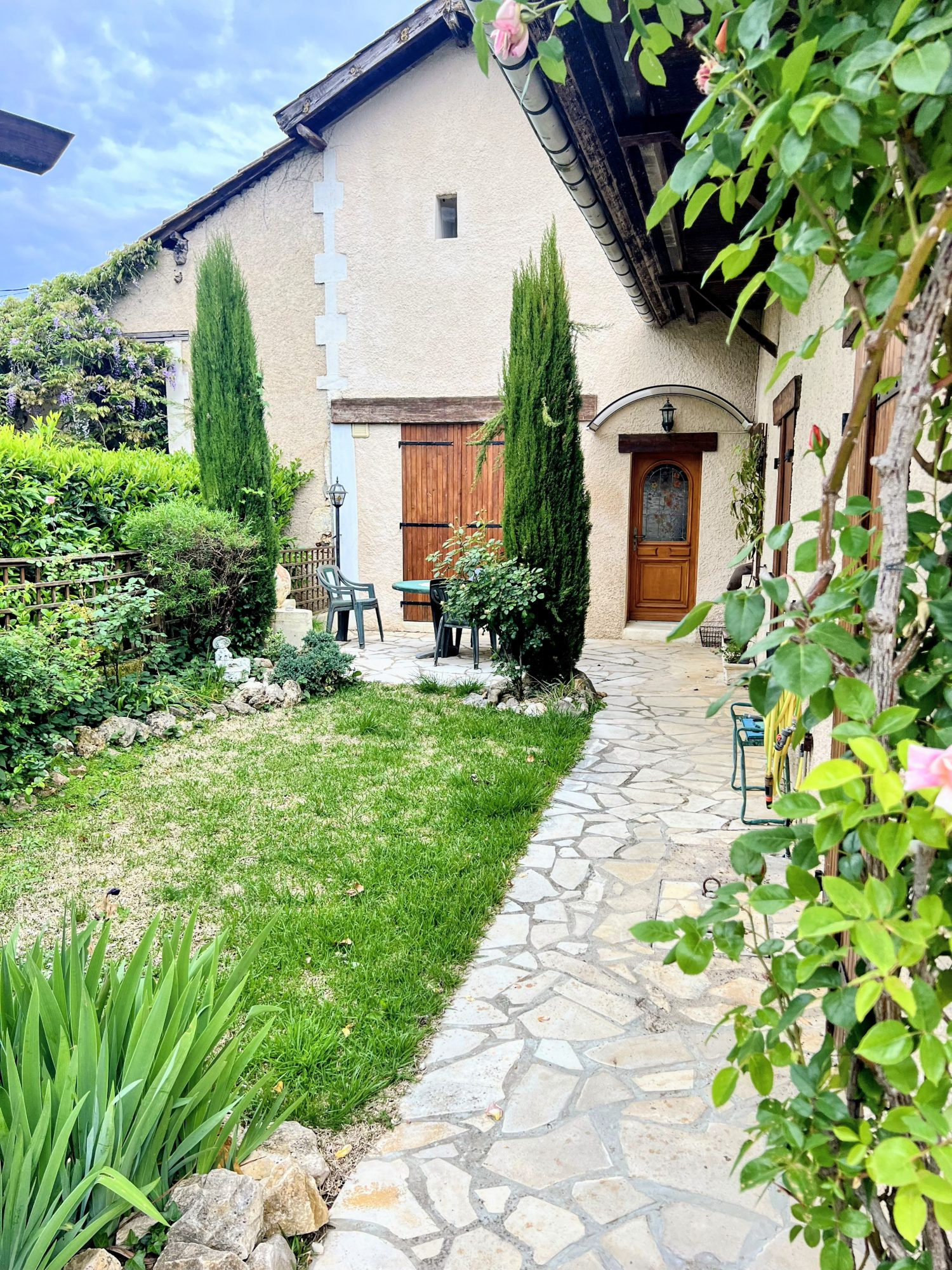 Jolie maison partiellement rénovée près de Périgueux
