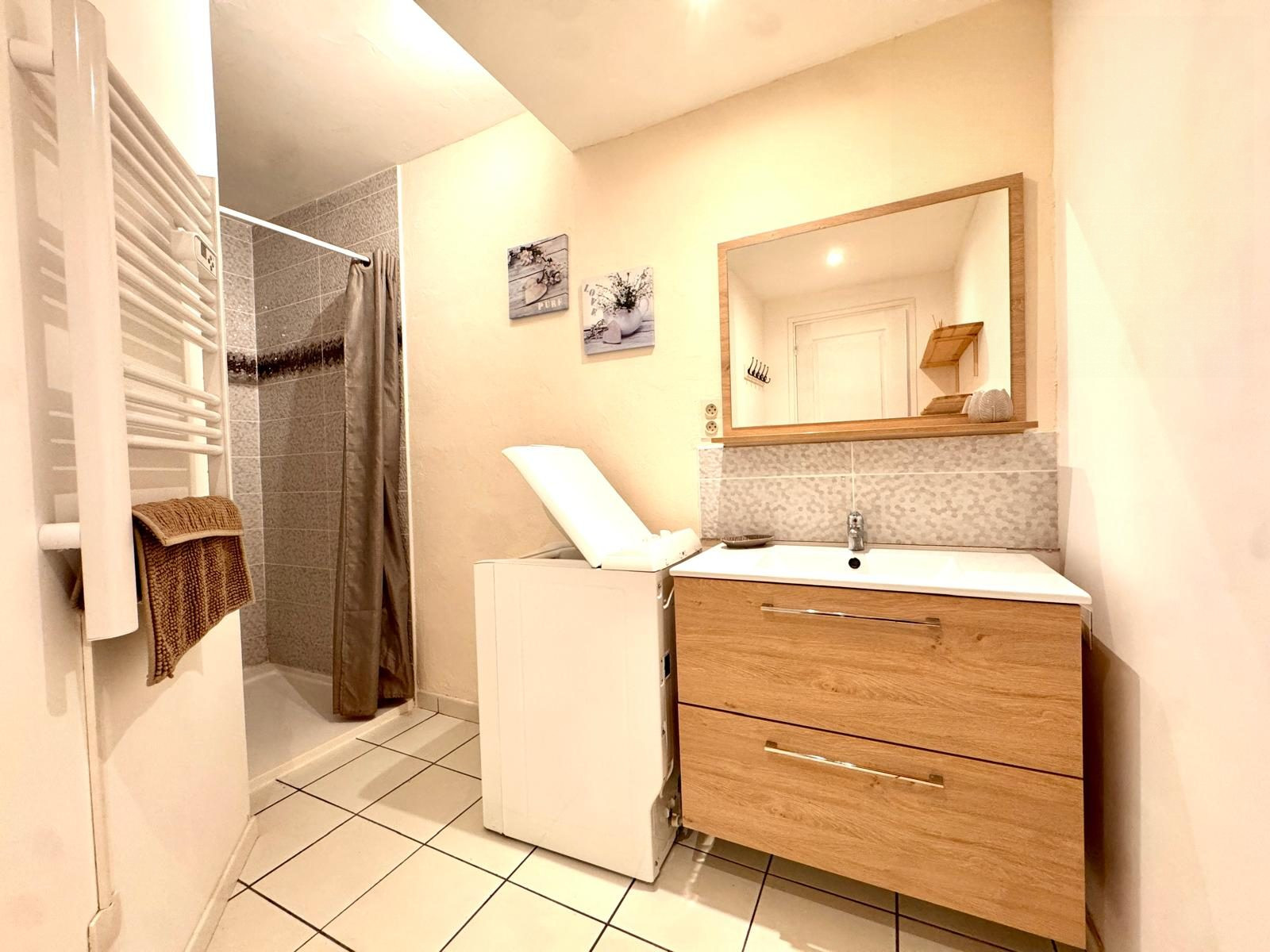 Maison 9 pièces 250 m² · à Mouthe · 250 m² · 479 000 €