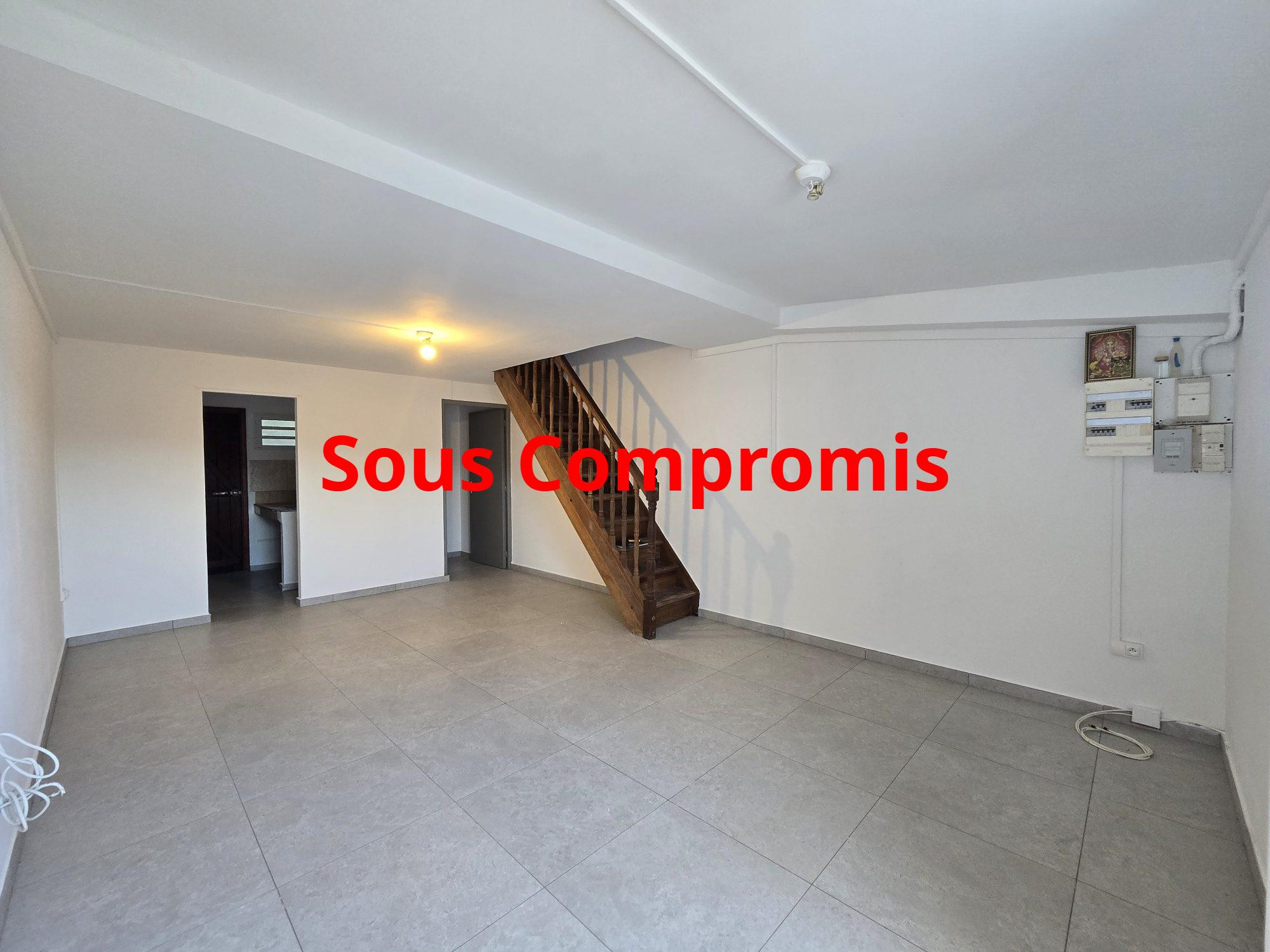 🌟 OPPORTUNITÉ À SAISIR : Charmante Maison T3 avec Jardinet – Le compromis parfait entre ville et tranquillité ! 🌟