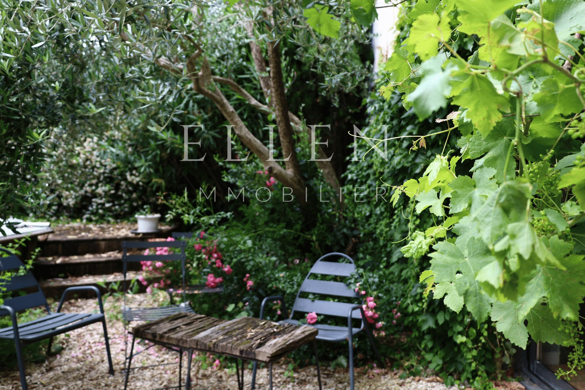 Maison à vendre à Niort, 280 m²