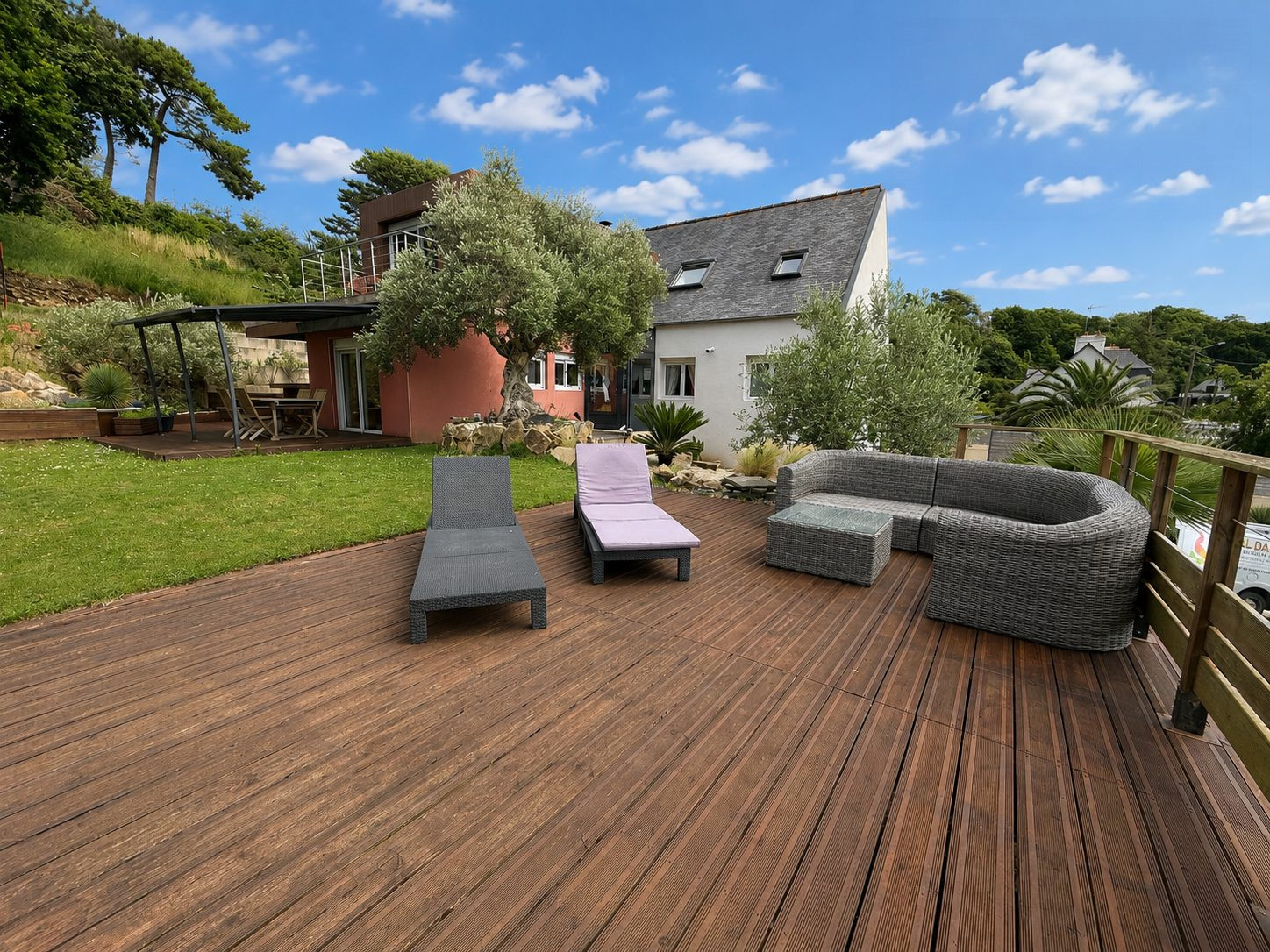 Exceptional Contemporary Home with Indoor Pool 400m from the Beach 5