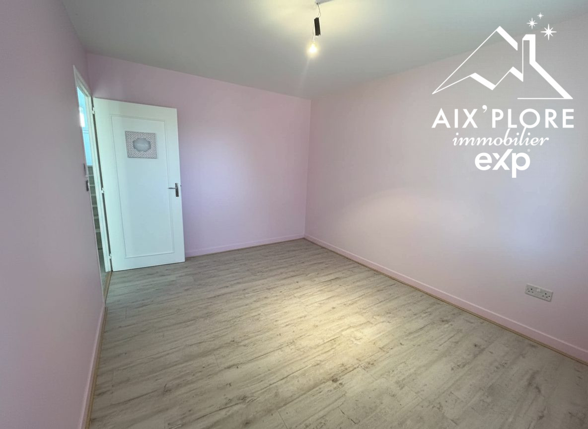 Maison à vendre à Bourg-en-Bresse, 211 m²