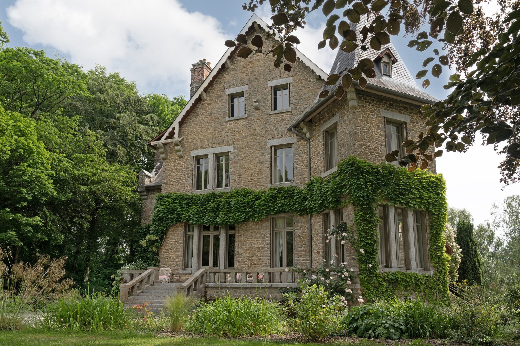 Maison à vendre à Saint-Baudelle, 566 m²