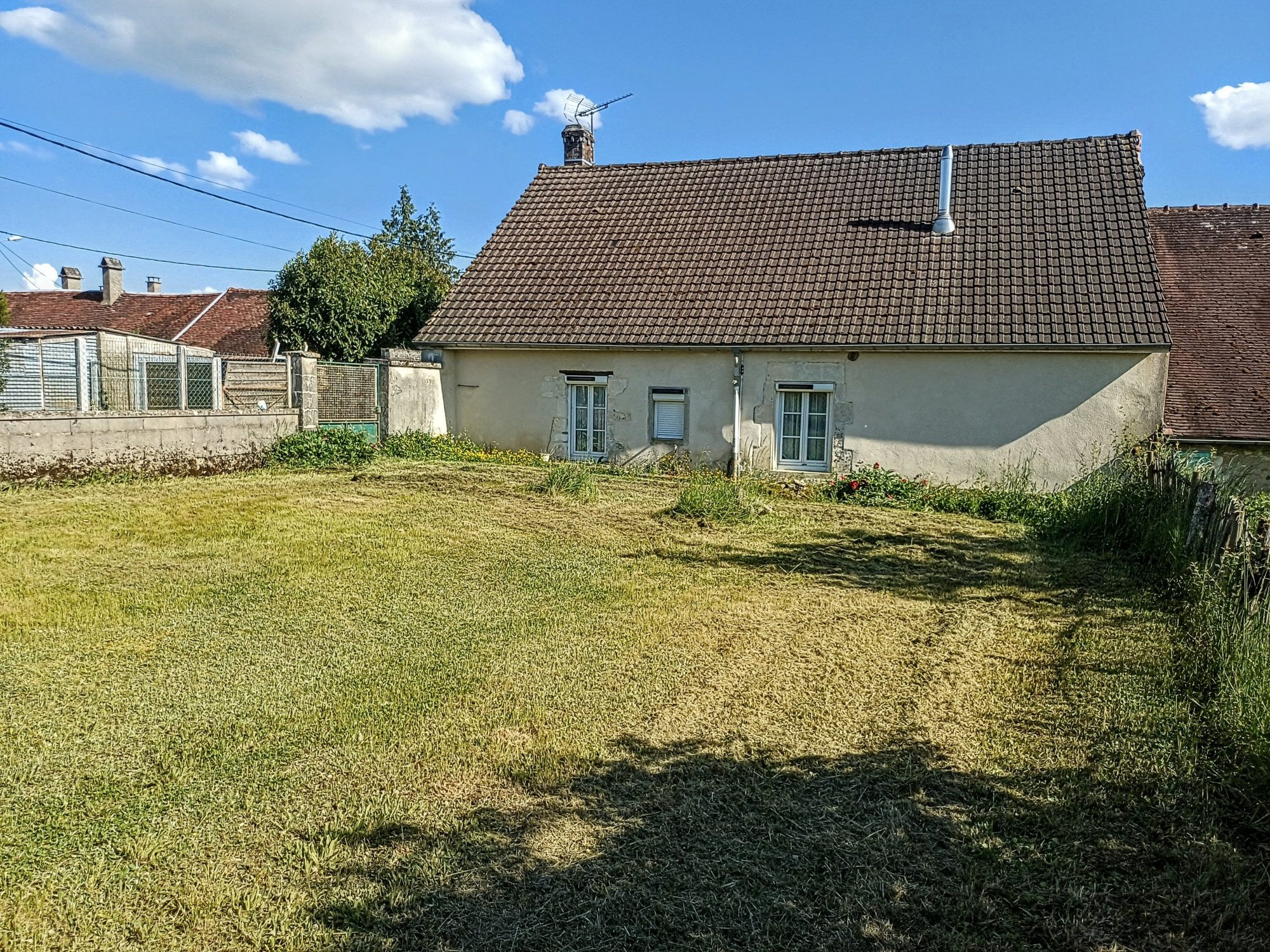 Maison de village et ses annexes