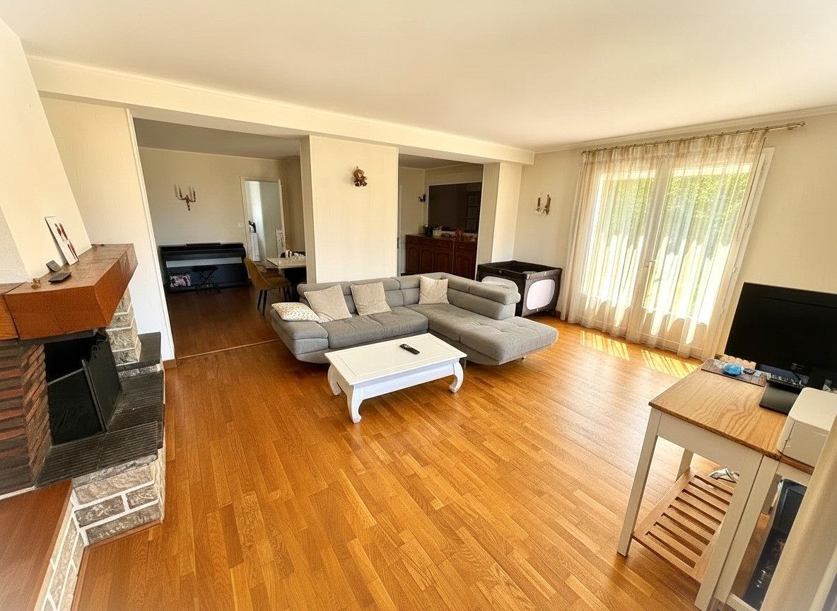 Maison à vendre à Saint-Jean-de-la-Ruelle, 110 m²