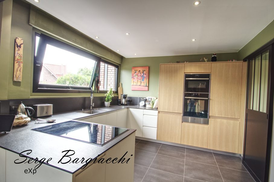Maison à vendre à Douai, 230 m²