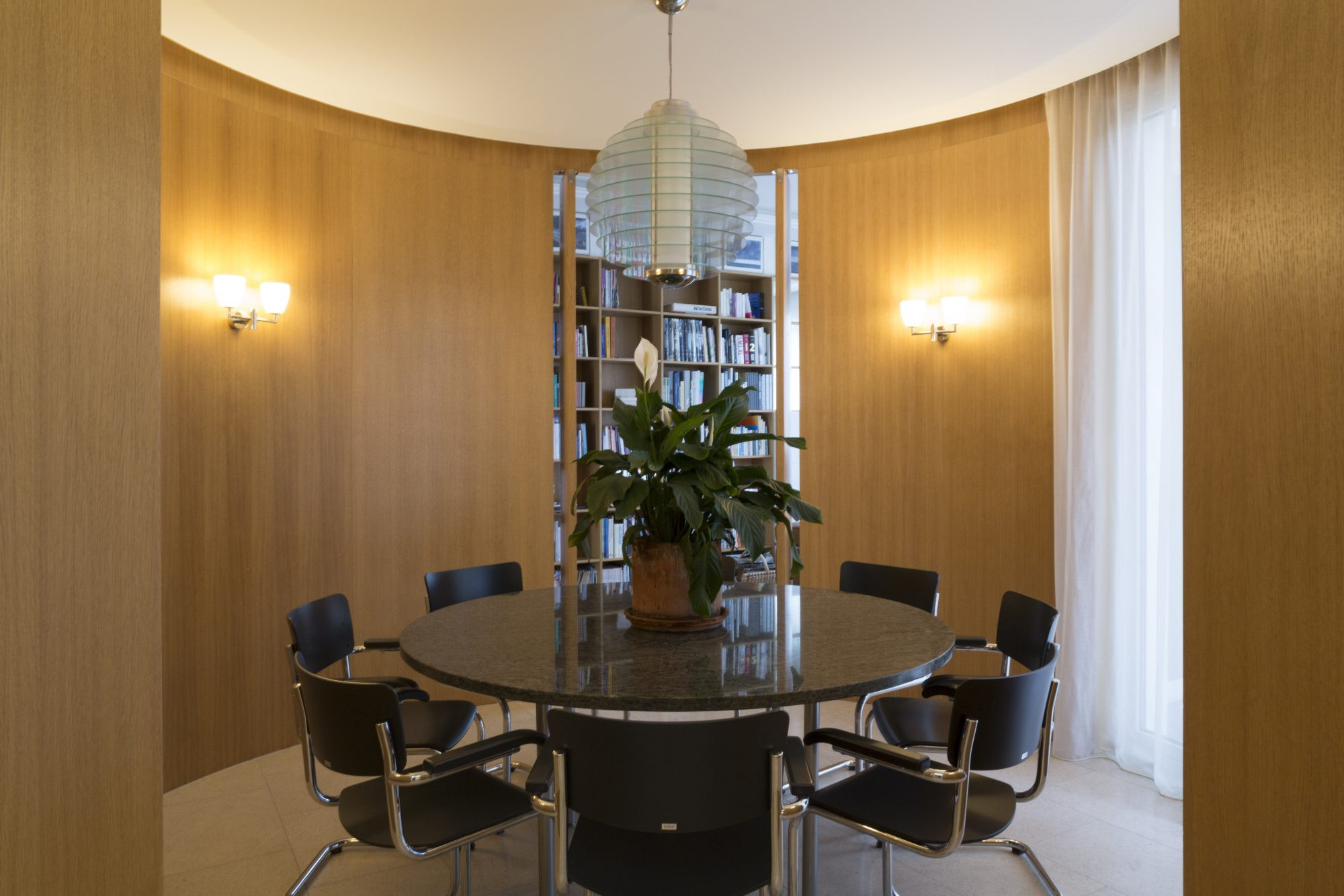 Hôtel Particulier — a work of art in La Rochelle. 5