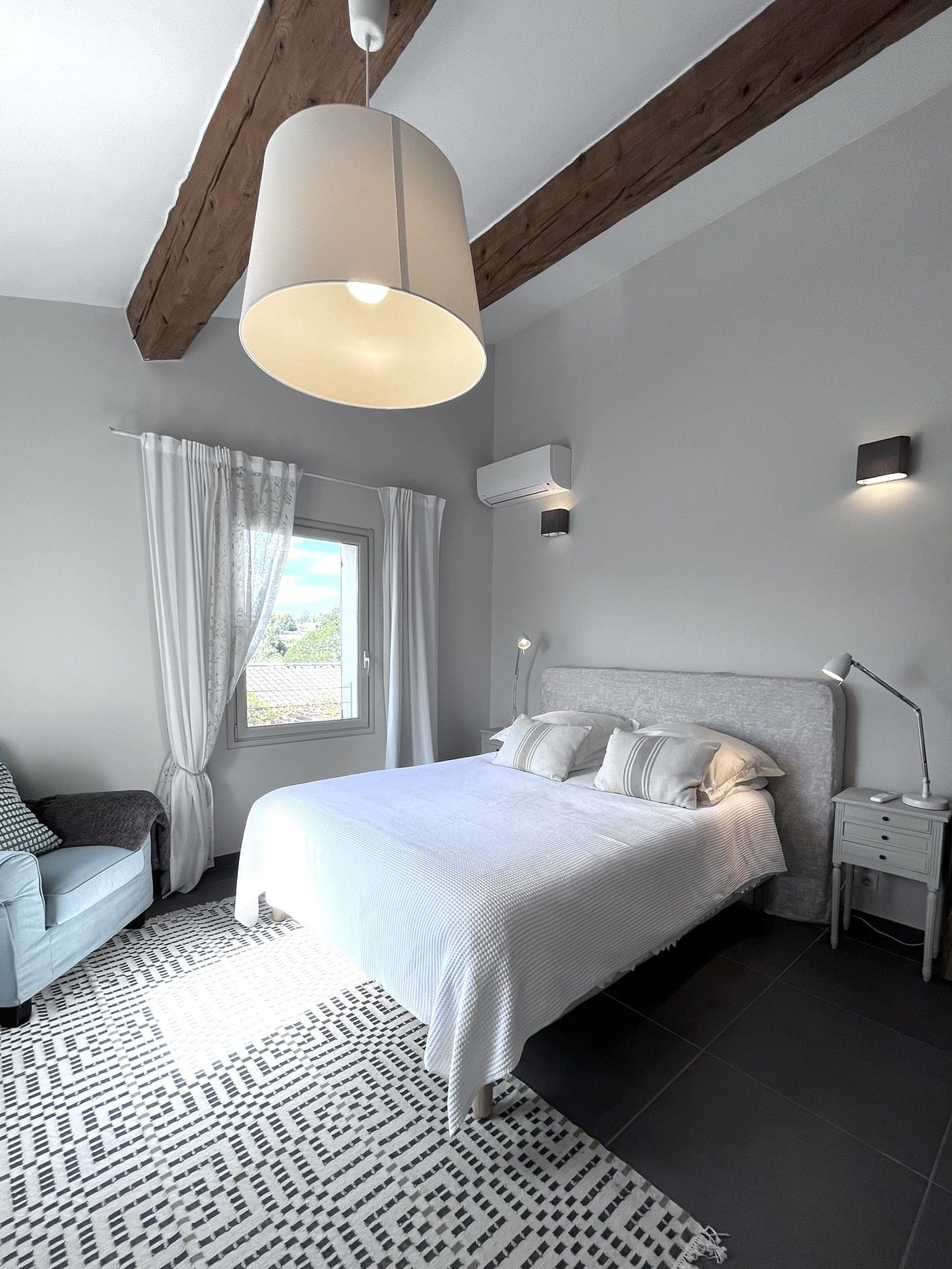 Maison 14 pièces 447 m² · à Saint-Saturnin-lès-Apt · 447 m² · 2 000 000 €