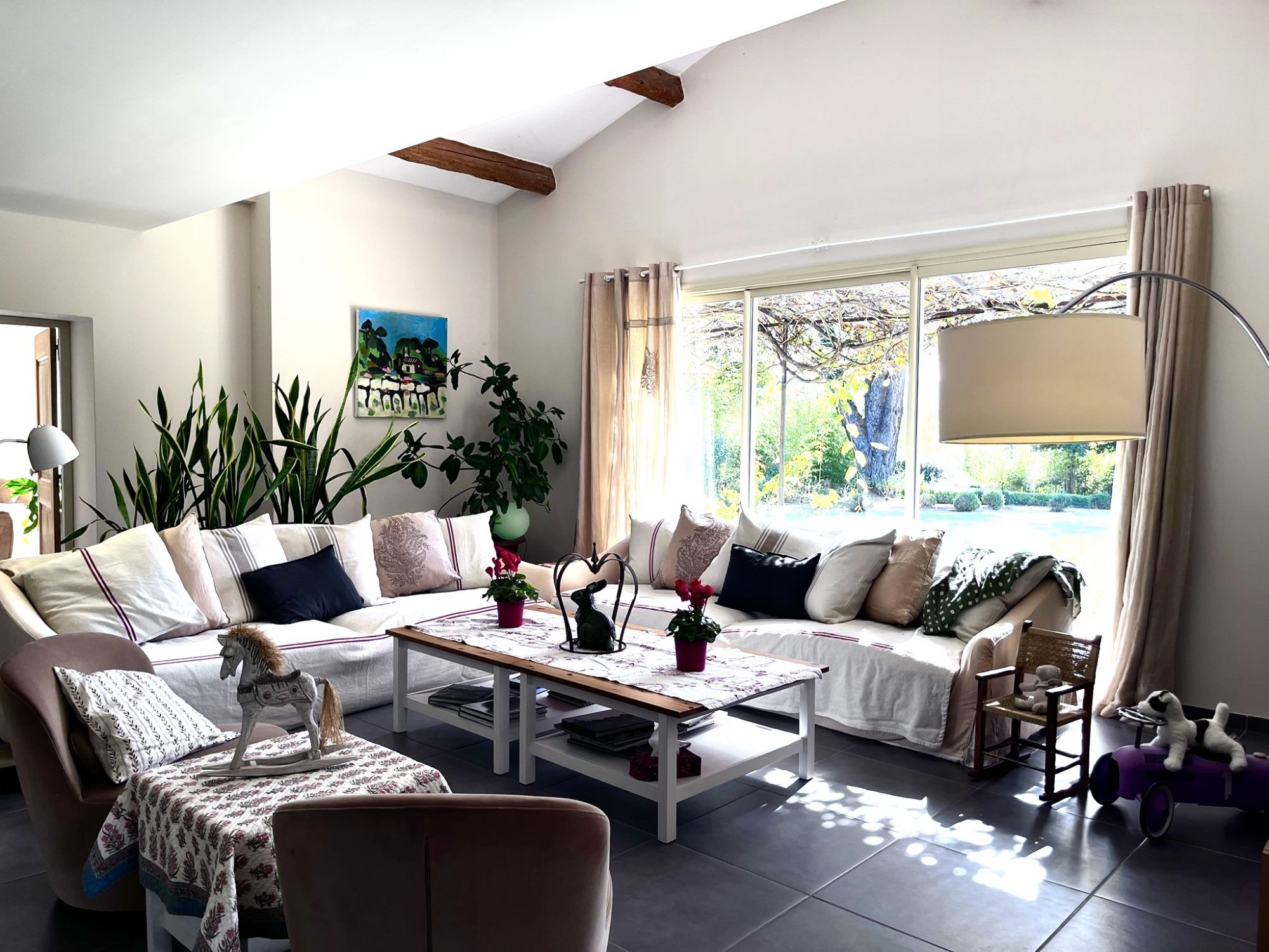 Maison à vendre à Saint-Saturnin-lès-Apt, 447 m²