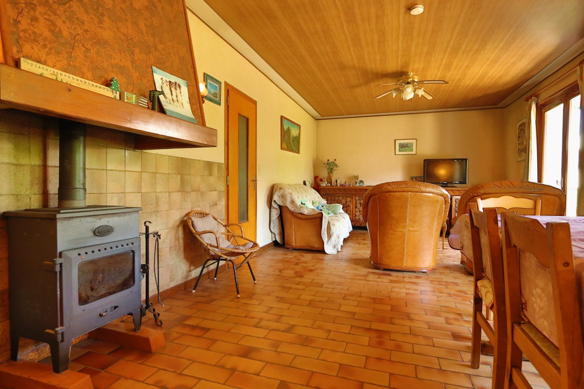 Maison à vendre à Marnaz : Plain-pied sur 1 022 m² avec sous-sol complet