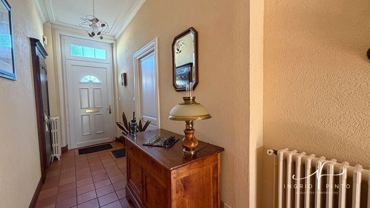 Parthenay train station area - Renovated house 155 m², 4 bedrooms, enclosed garden and convertible attic 4