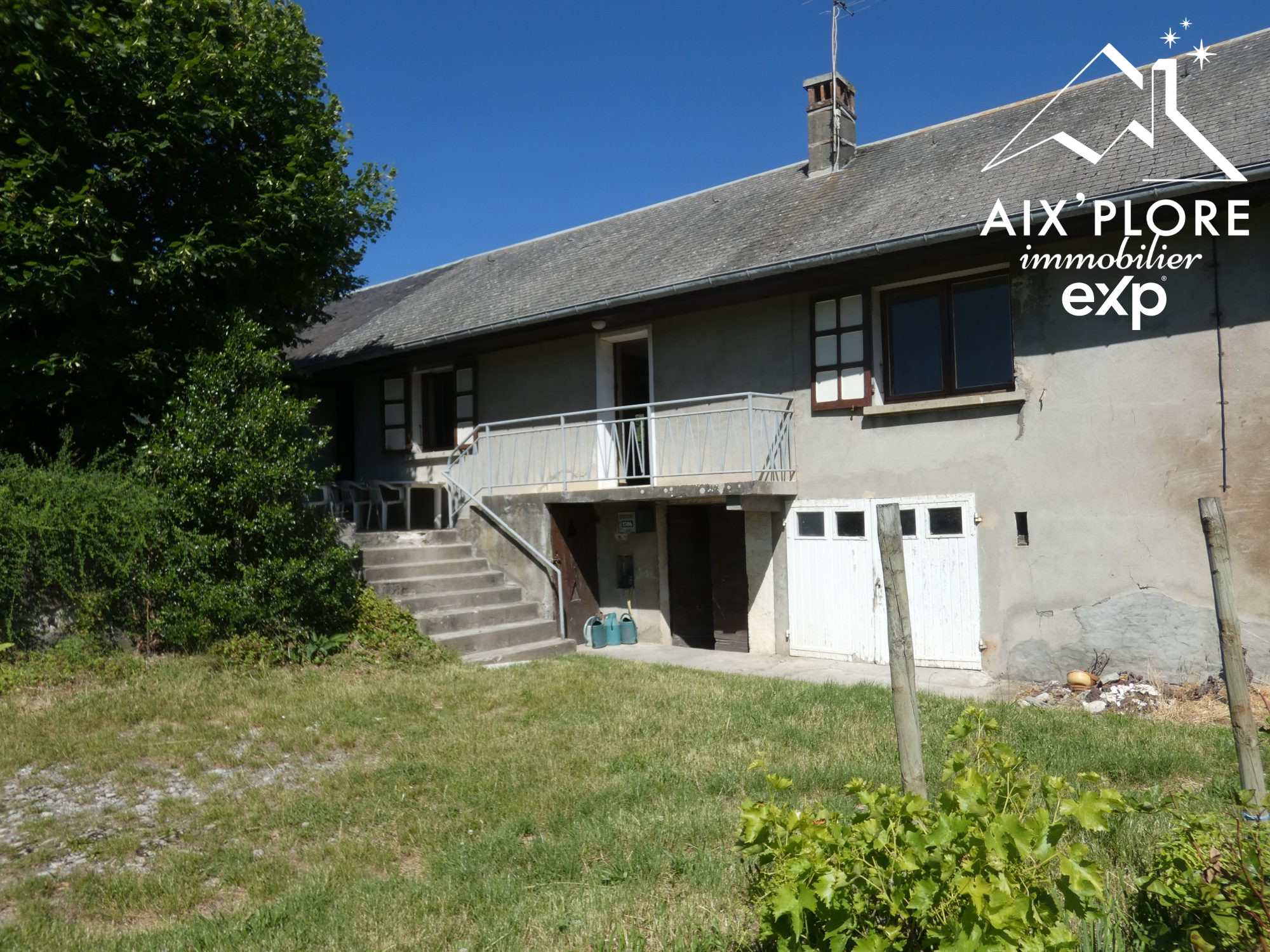 MAISON AVEC DEPENDANCE TERRAIN 20000 M2
