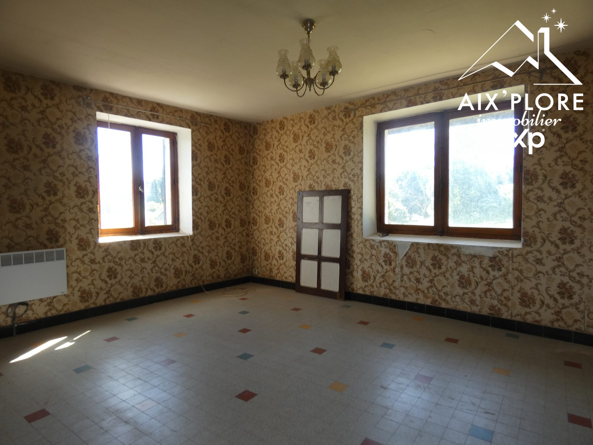 HOUSE WITH OUTBUILDING AND 20,000 M2 LAND 4