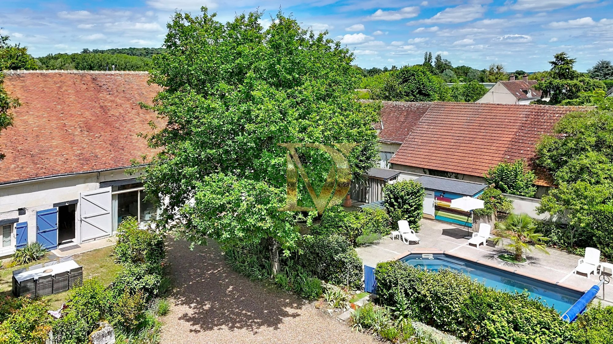 Maison à vendre à Saint-Georges-sur-Cher, 354 m²
