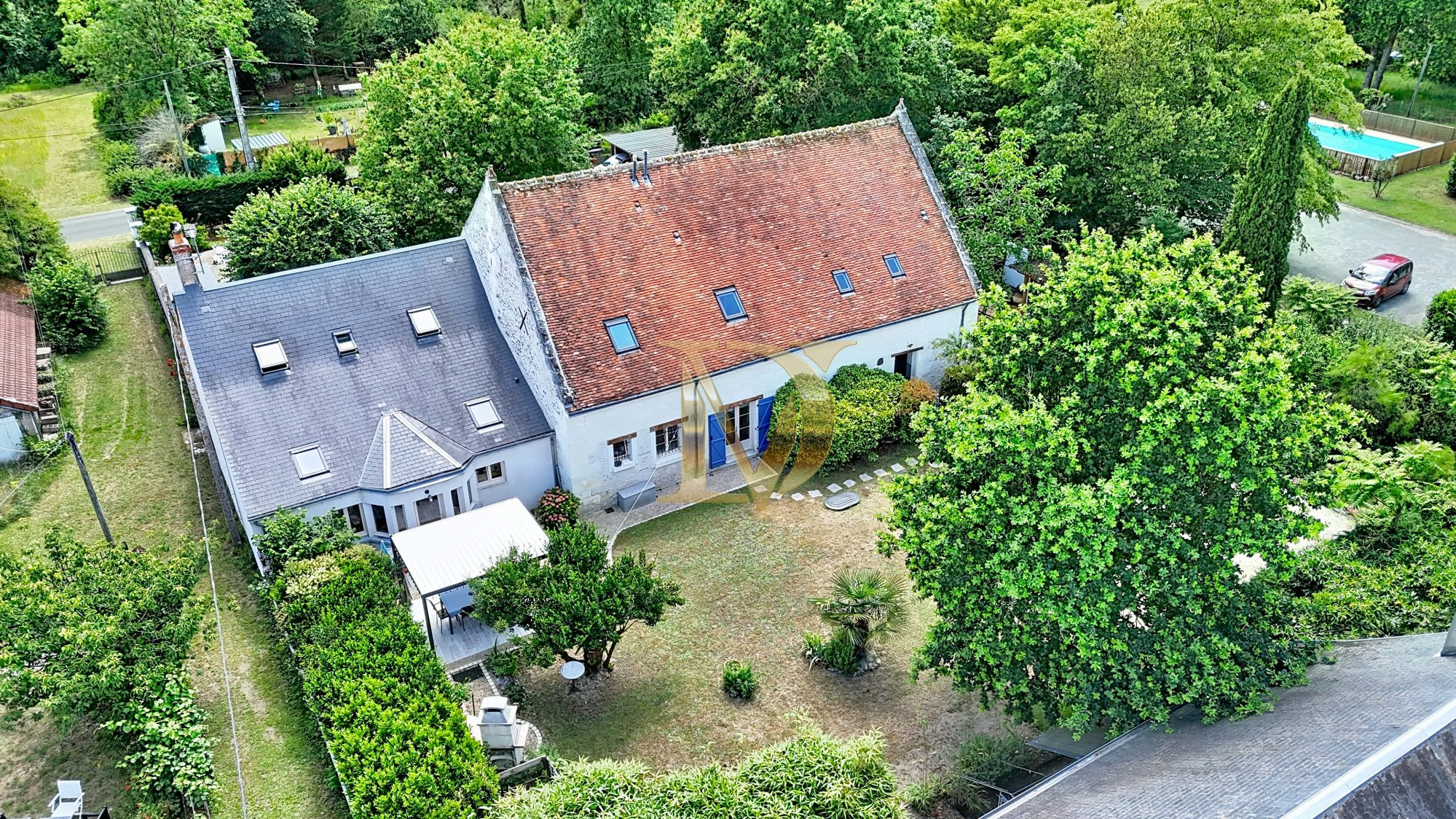 Maison à vendre à Saint-Georges-sur-Cher, 354 m²