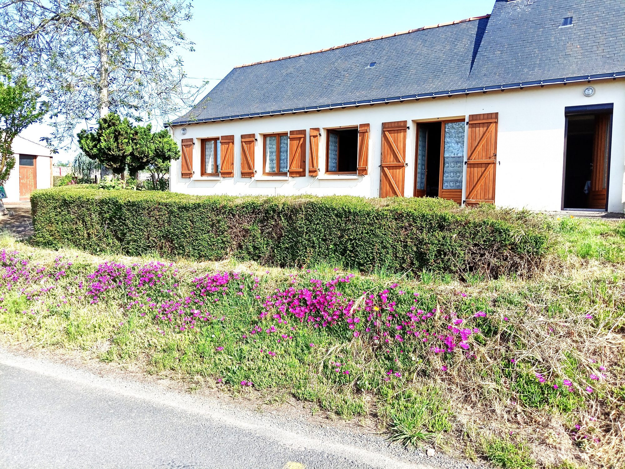 MAISON DE CAMPAGNE - LA ROCHE-BLANCHE