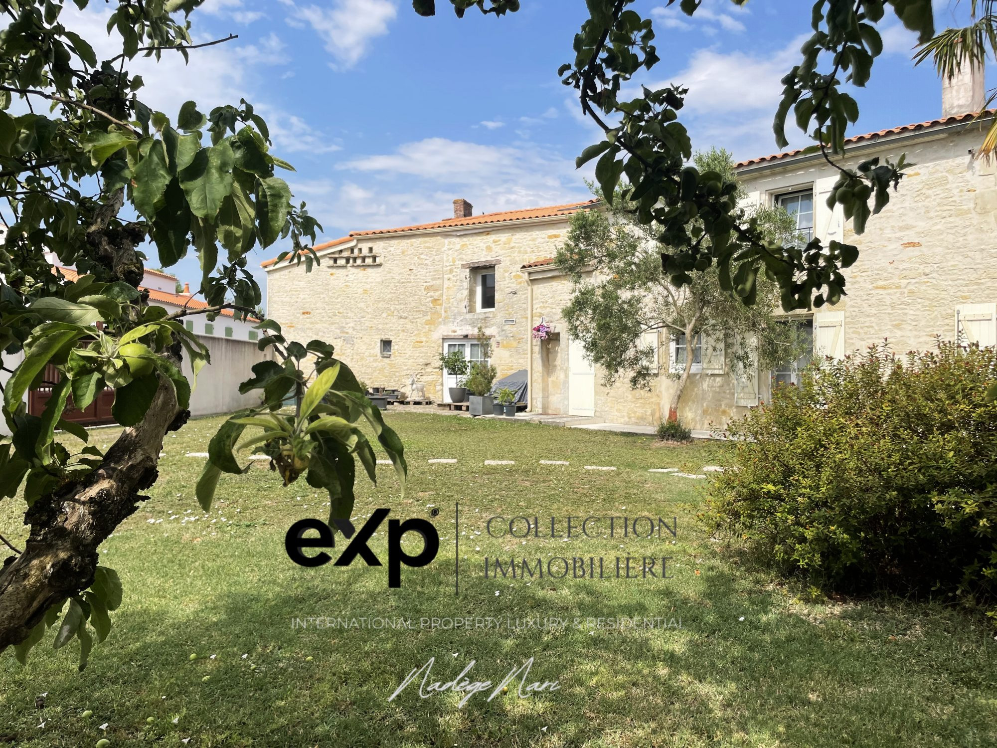 Maison 8 pièces 265 m² · à Sainte-Soulle · 265 m² · 608 400 €