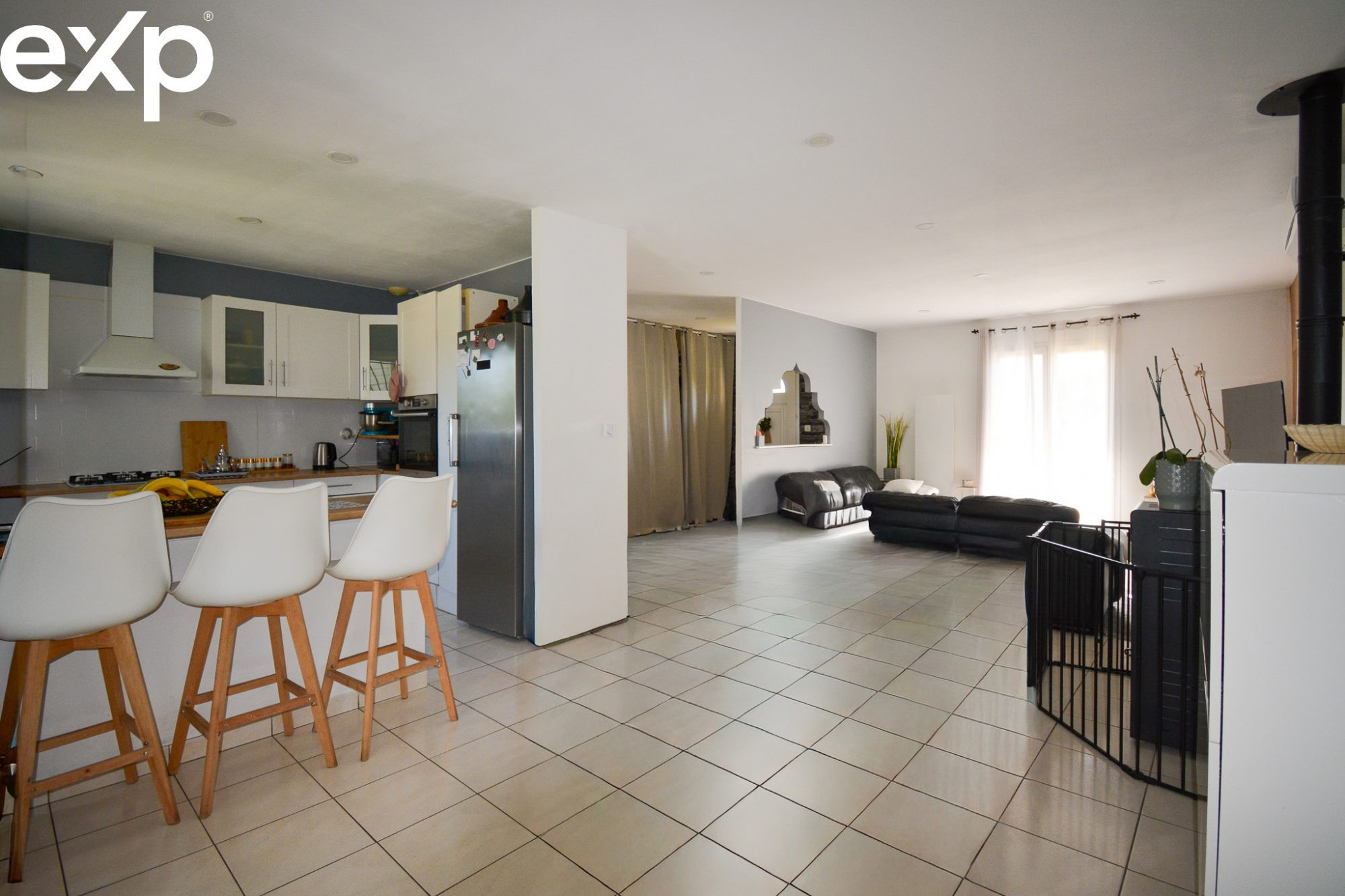 33910-Saint-Denis-de-Pile - 4 Bedroom Pavilion with Swimming Pool 5