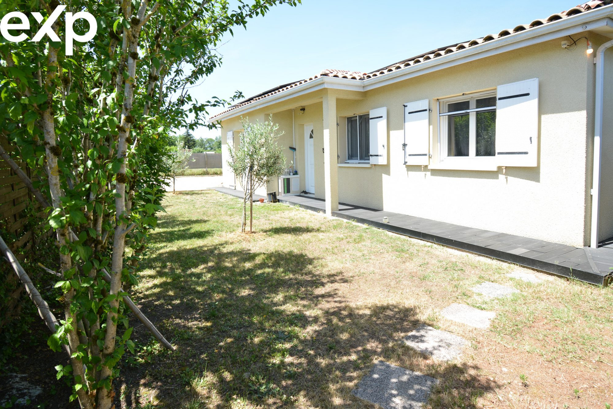 33910-Saint-denis-de-pile- Pavillon 4 chambres-piscine