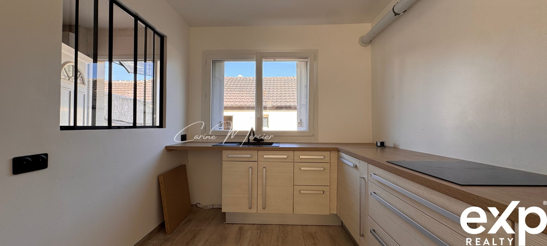 Semi-Detached House with 3 Bedrooms 4