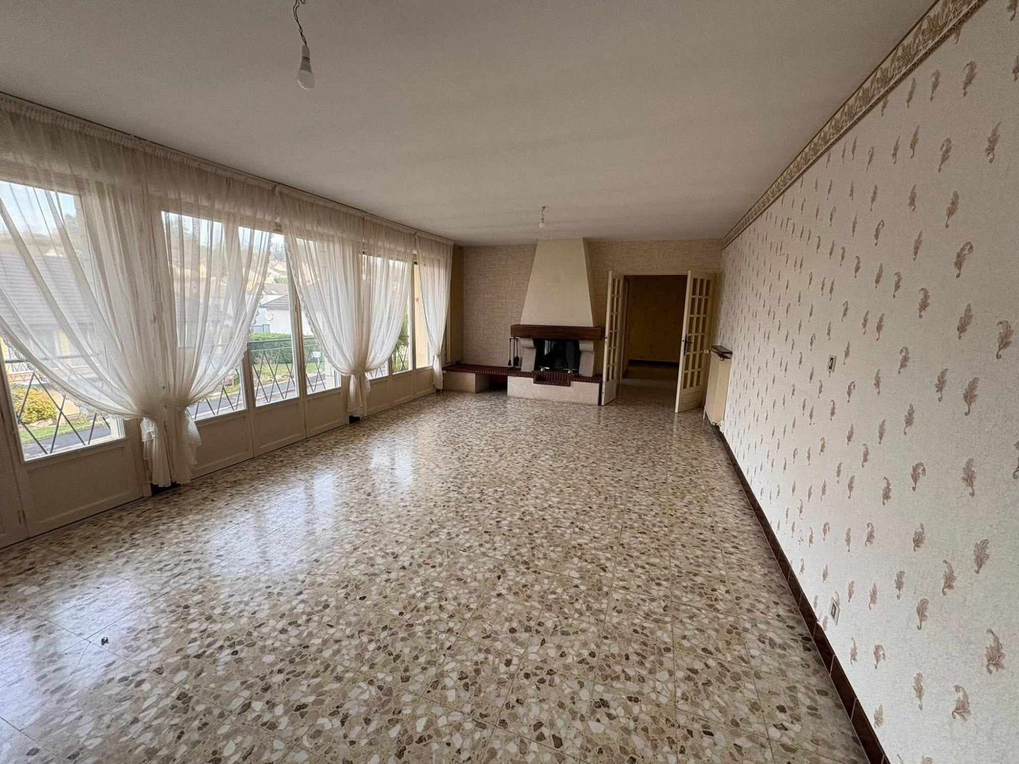 Maison 5 pièces 102 m² · à Aiglemont · 102 m² · 182 000 €