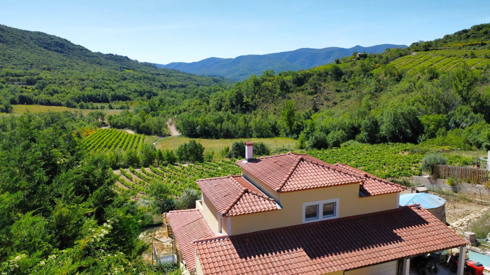 Villa mediterranéenne de 145 m2 sous le soleil , volume généreux et une vue a couper le souffle