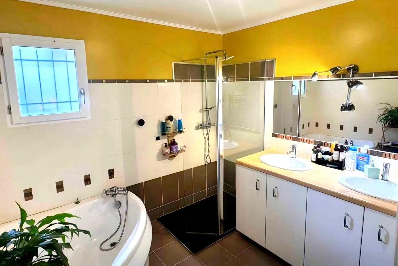 Maison à vendre à Nailly, 146 m²