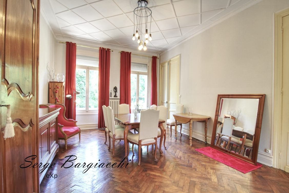 Maison à vendre à Fouquières-lès-Lens, 270 m²