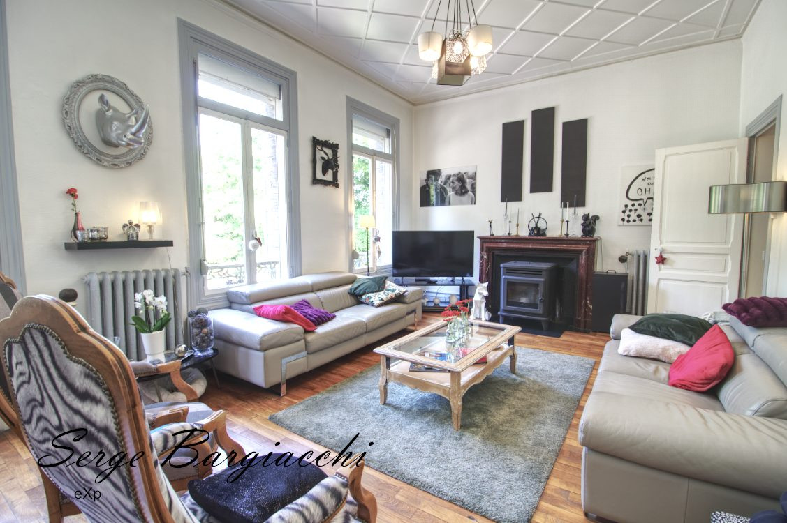 Maison à vendre à Fouquières-lès-Lens, 270 m²