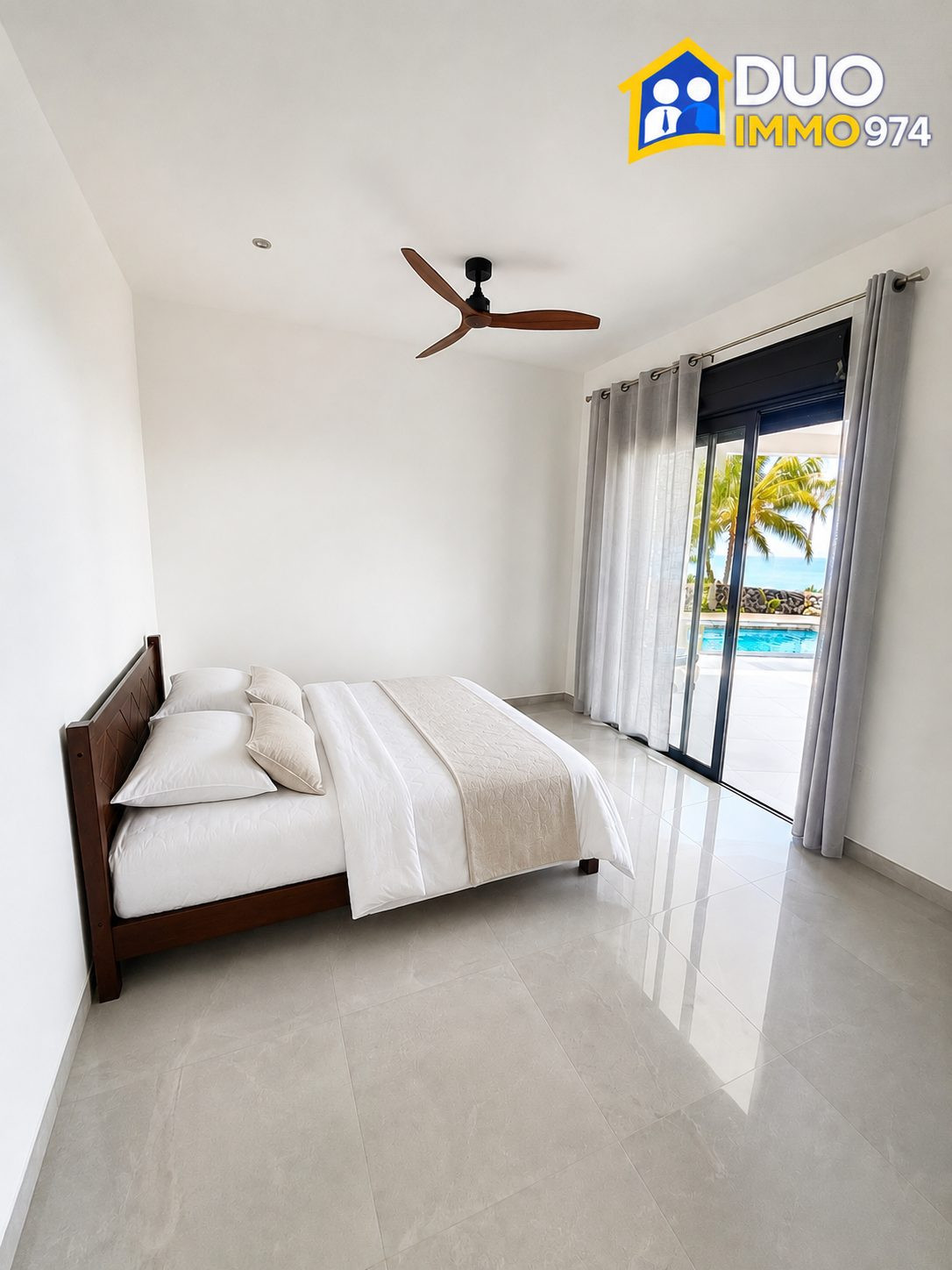 Recent House for Sale Mont-Vert-les-Bas Saint-Pierre with Swimming Pool and Sea View 5