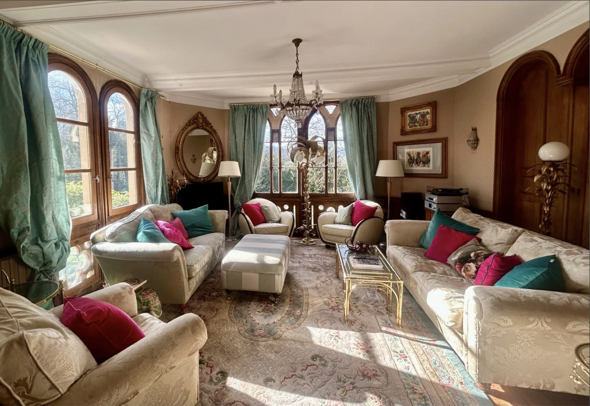 Maison à vendre à Clécy, 351 m²